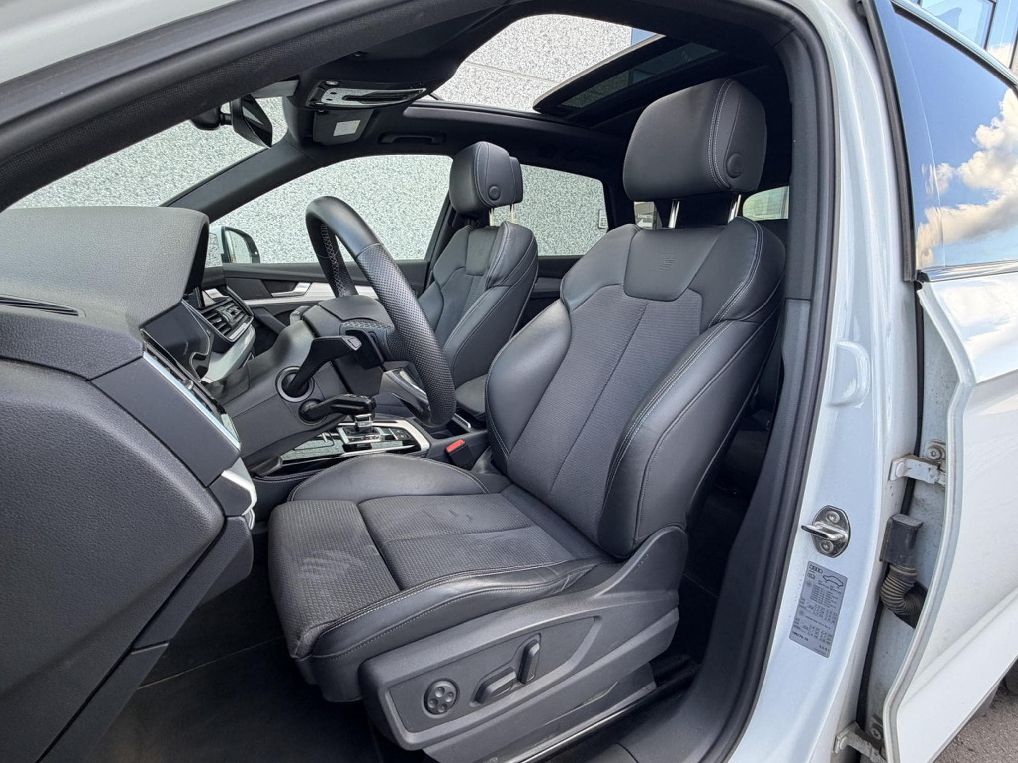Audi Q5 Q5 40 TDI QUATTRO S LINE  -  PANORAMIQUE - VIRTUAL COCKPIT - (2023) - Foto 14