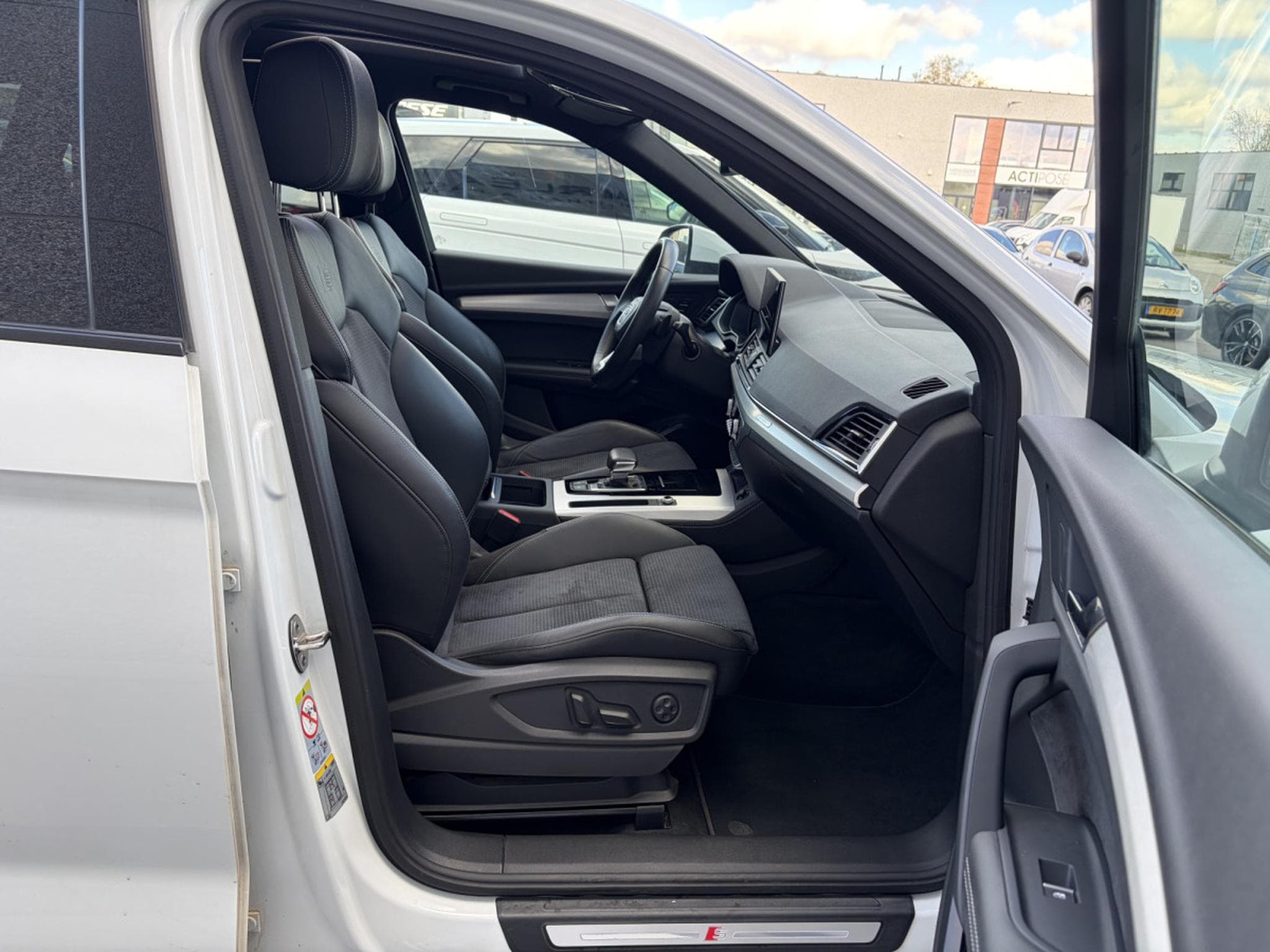 Audi Q5 Q5 40 TDI QUATTRO S LINE  -  PANORAMIQUE - VIRTUAL COCKPIT - (2023) - Foto 23