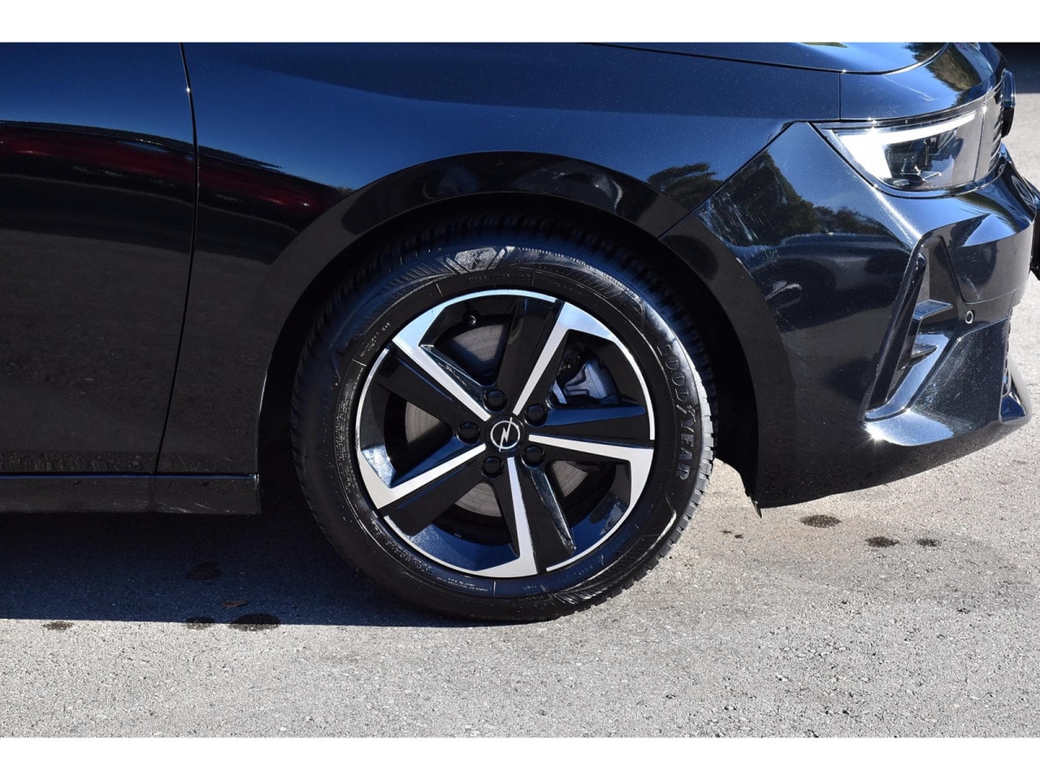 Opel Astra Sports Tourer 1.2 Hybrid 145 GS e-DCT6  MEMO PANO HUD CAM360 (2025) - Photo 5