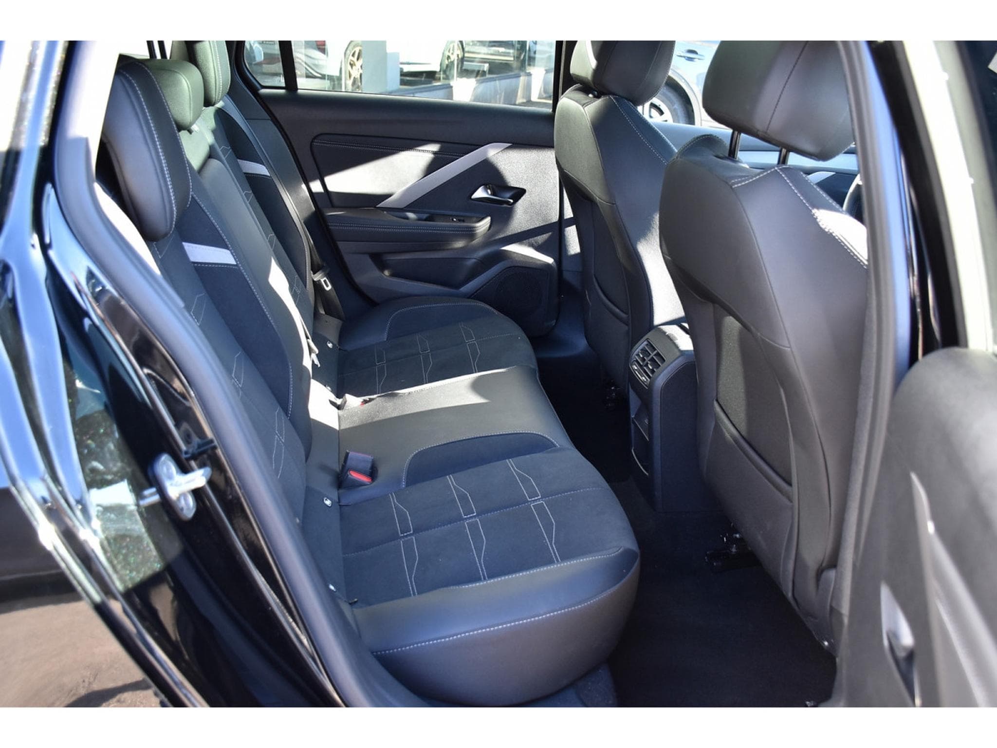 Opel Astra Sports Tourer 1.2 Hybrid 145 GS e-DCT6  MEMO PANO HUD CAM360 (2025) - Photo 8