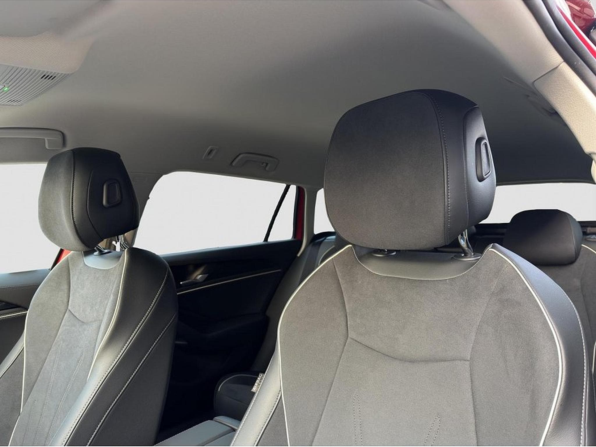 VW Passat (2026) - Photo 24