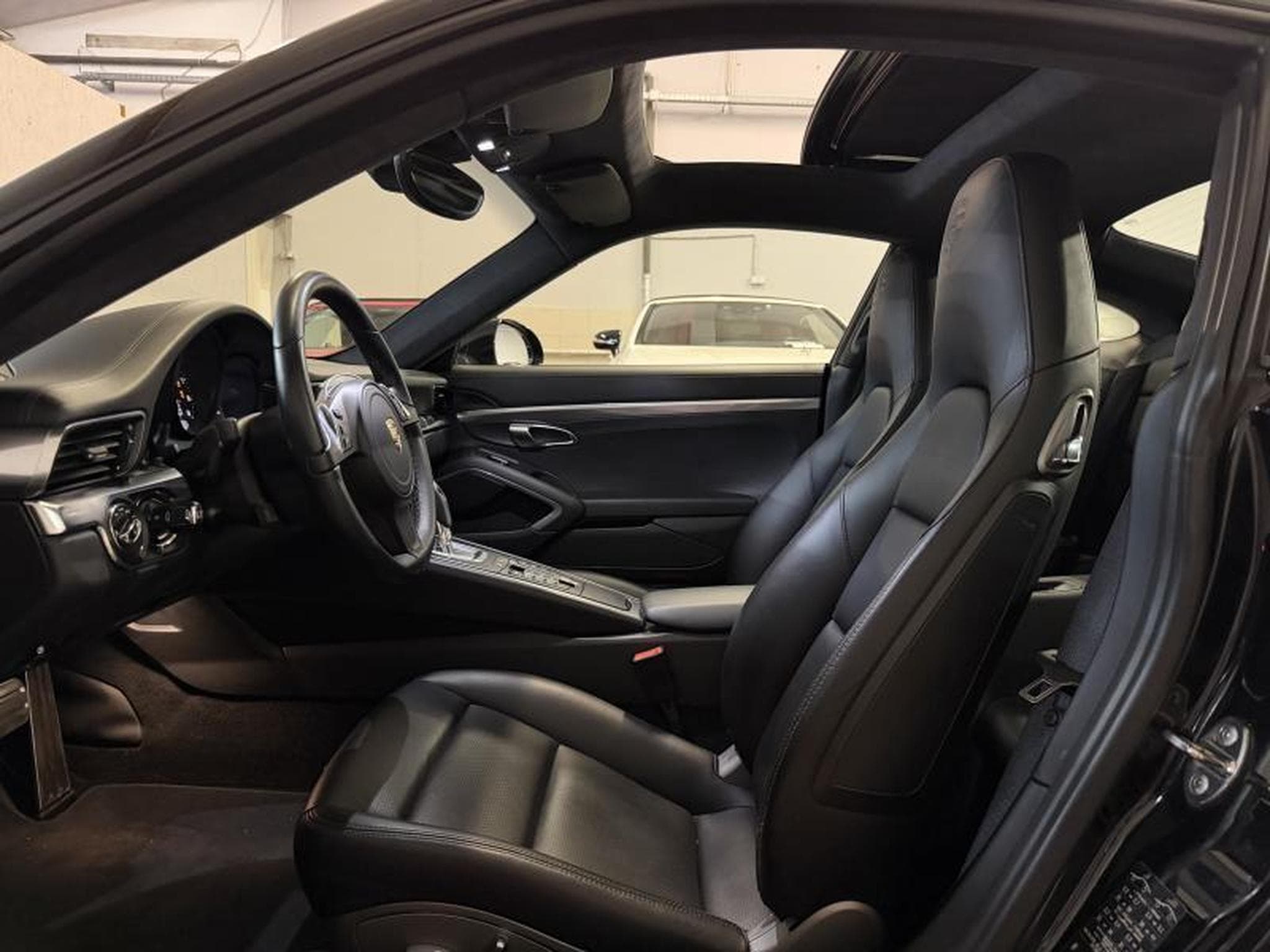 Porsche 911 911 Carrera 2 PDK (2014) - Photo 11