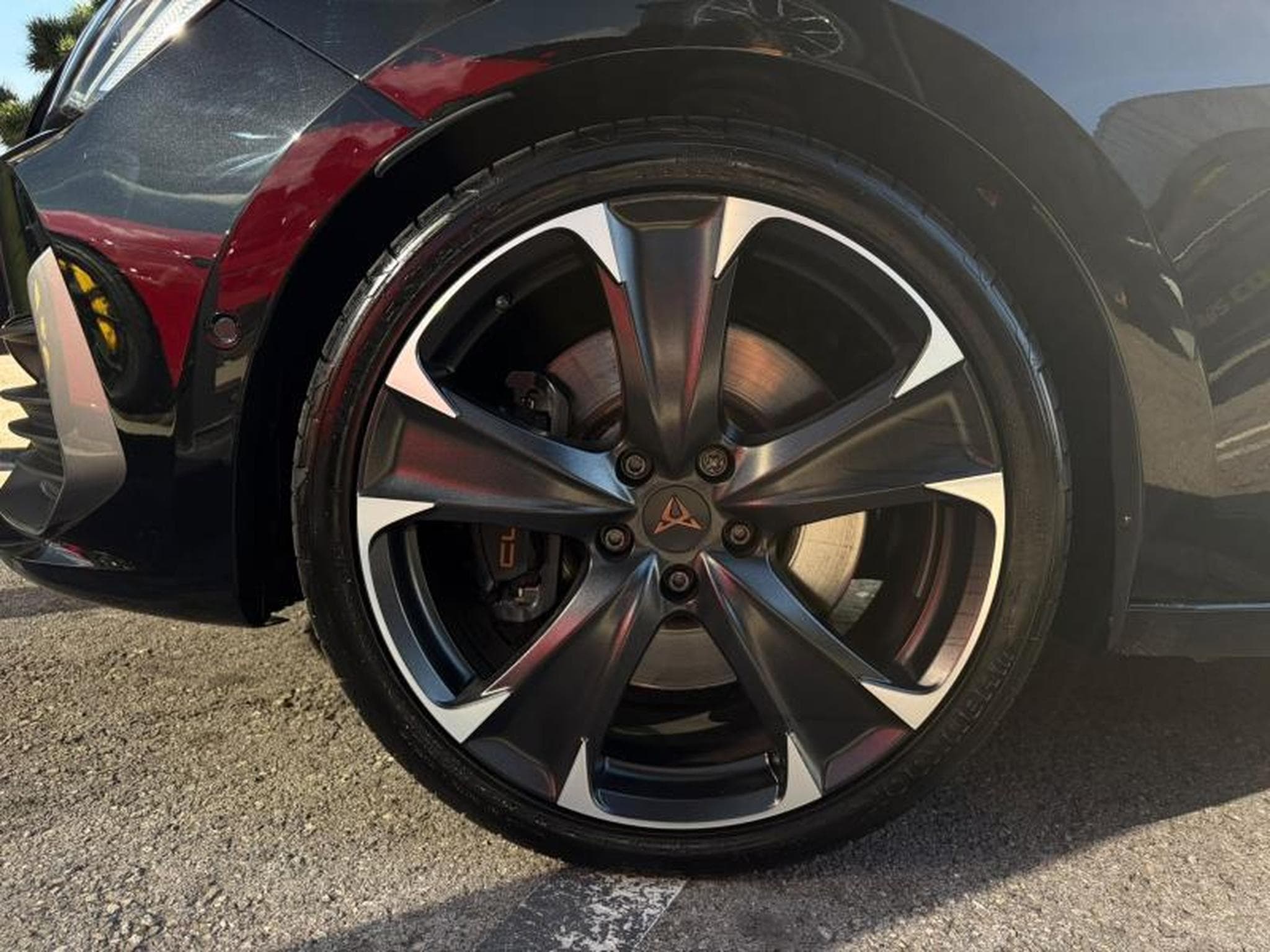 Cupra Leon VZ/2.0 300ch/Toit Ouvrant/Attelage/Camera/Sièges chauffants (2024) - Foto 5