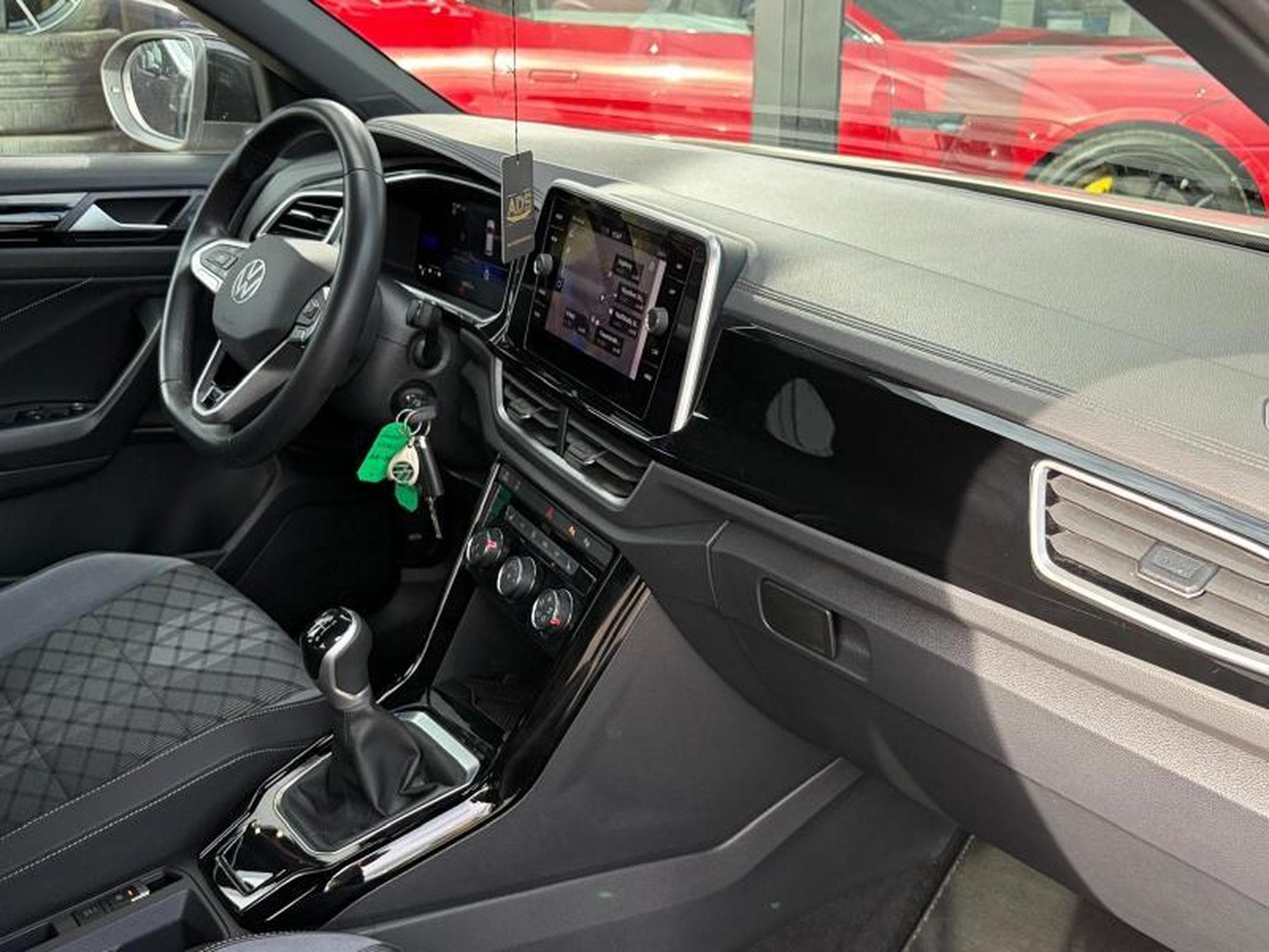 VW T-Roc R-Line 1.0 110ch/Sièges chauffants/Led/Gps (2024) - Foto 8