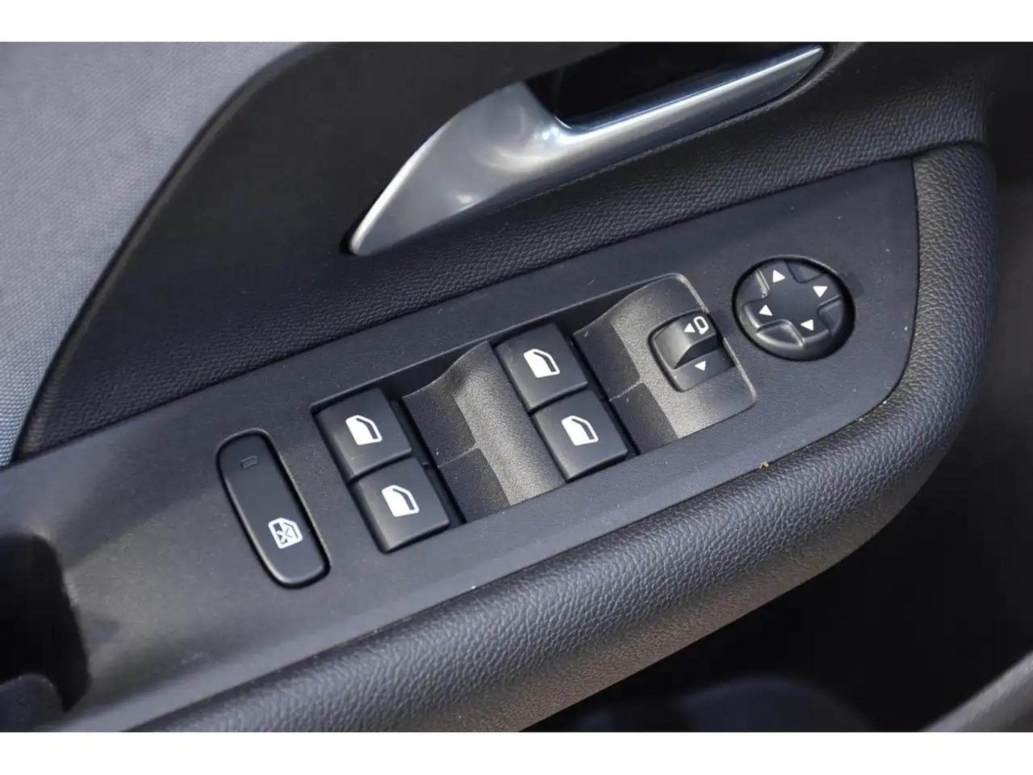 Opel Mokka (2025) - Photo 22