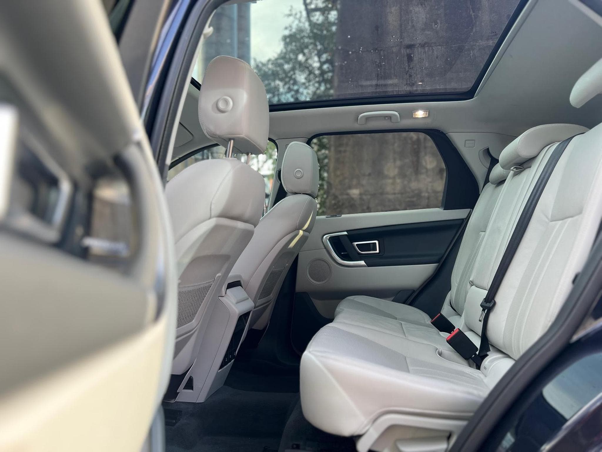 Land-Rover Discovery Sport AUTOMATIQUE / DIESEL / 4X4 (2019) - Foto 14
