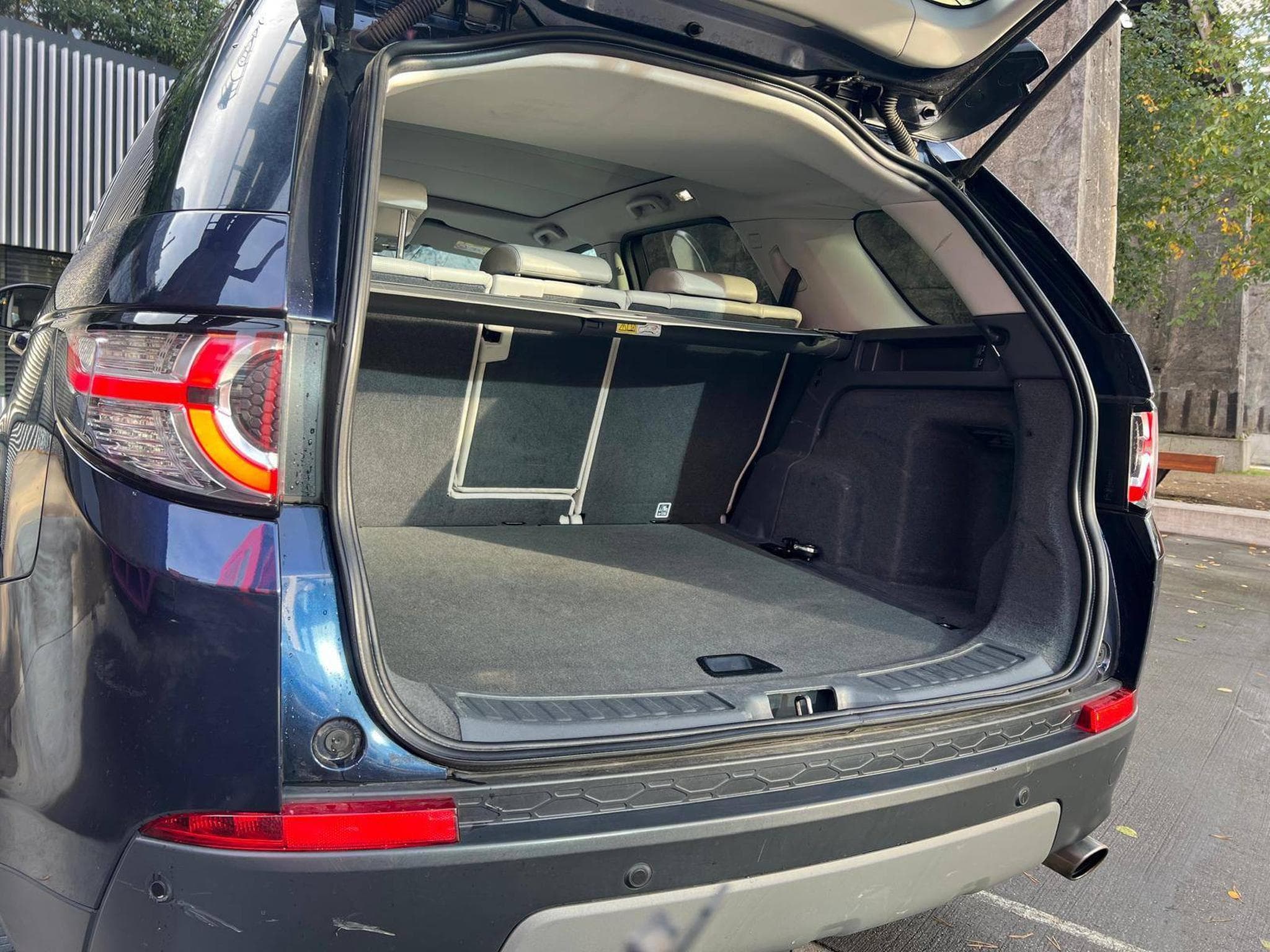 Land-Rover Discovery Sport AUTOMATIQUE / DIESEL / 4X4 (2019) - Foto 8