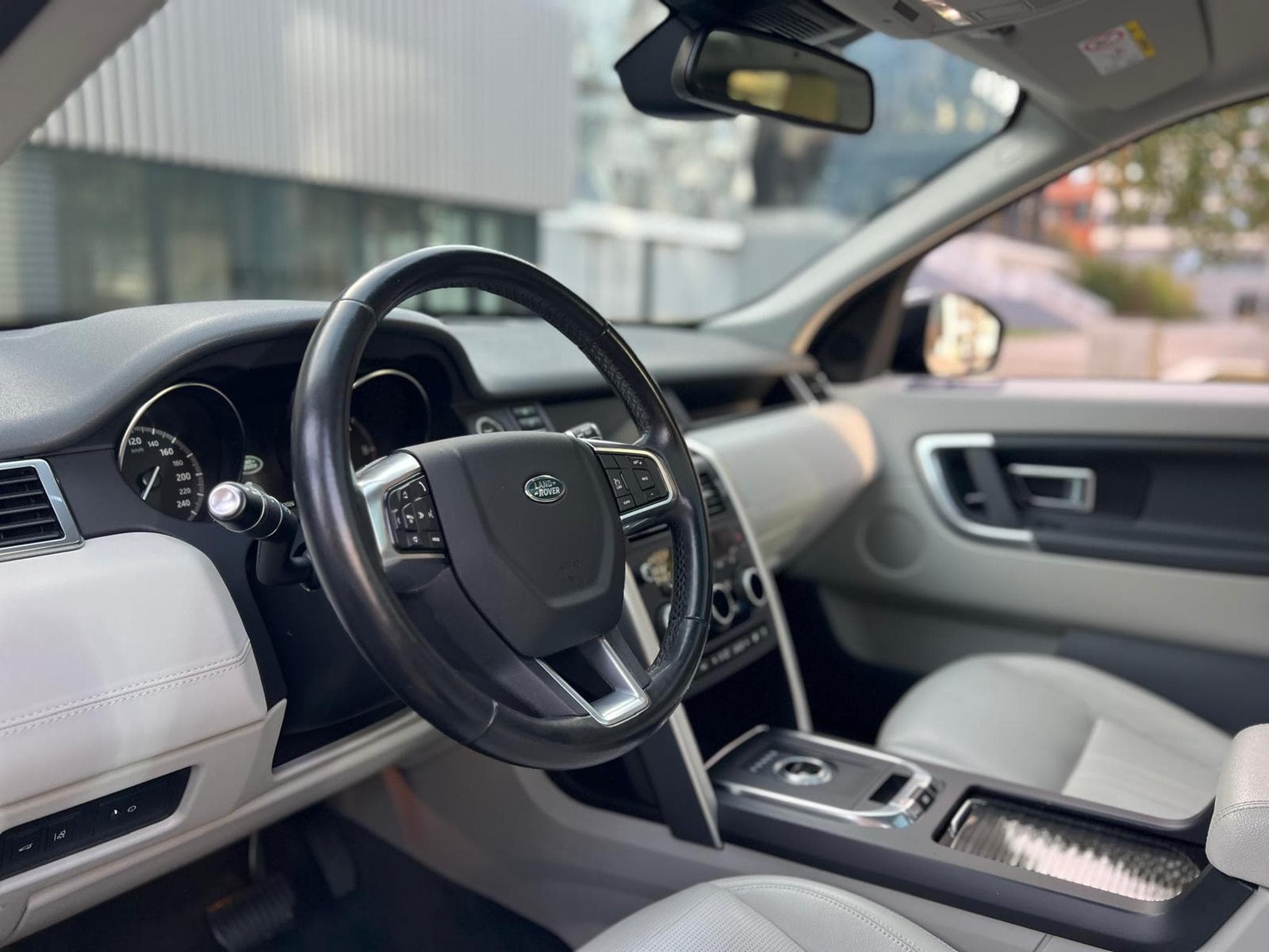 Land-Rover Discovery Sport AUTOMATIQUE / DIESEL / 4X4 (2019) - Foto 11