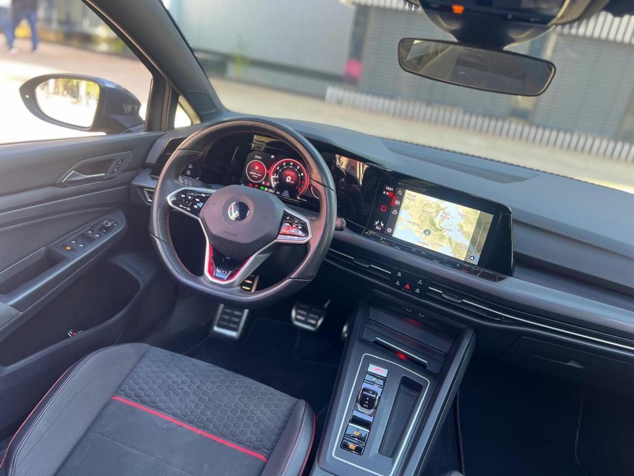 VW Golf VIII GTI Club Sport / 300 PS / Toit Ouvrant / Automatique / (2022) - Foto 11