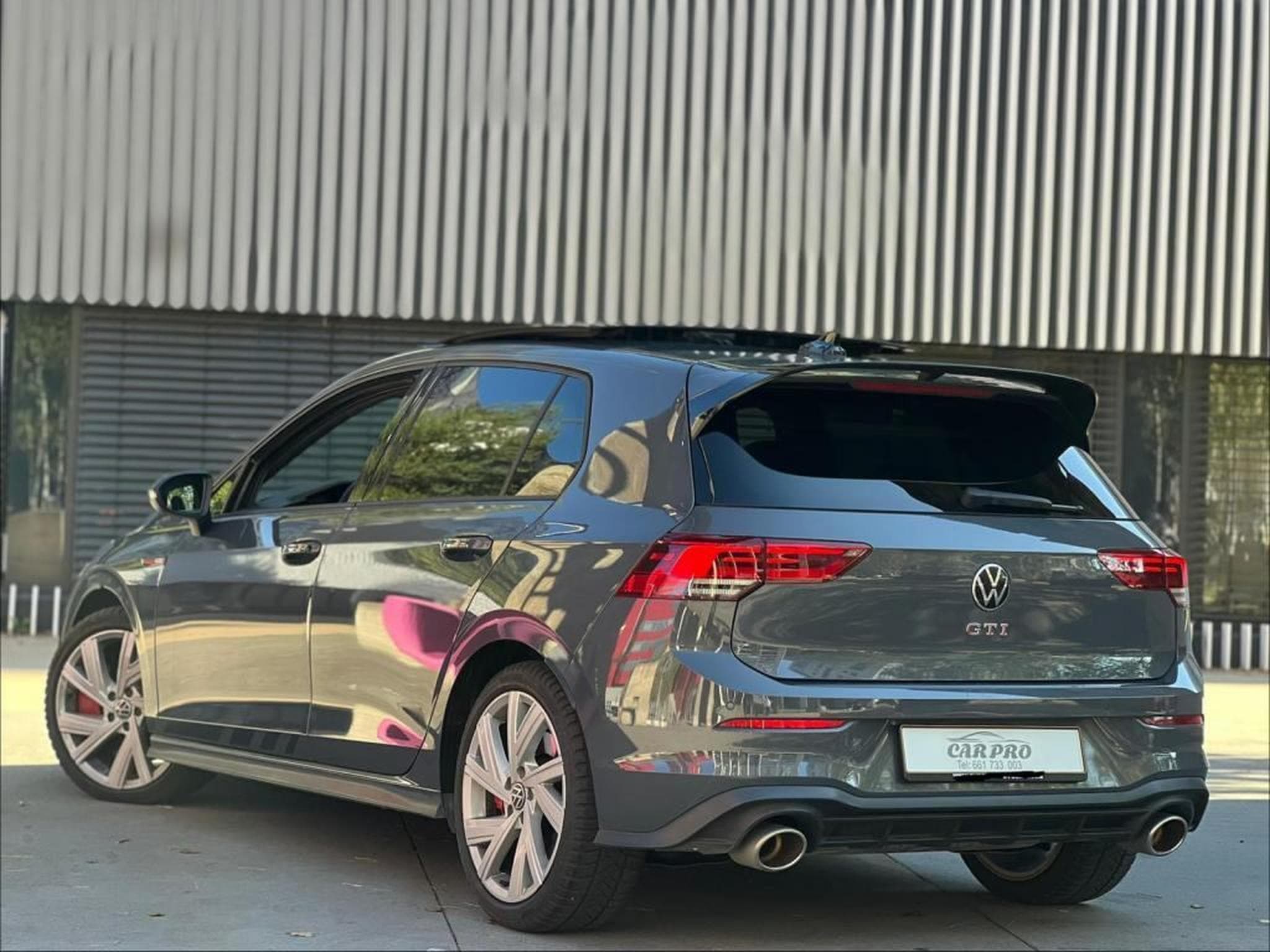 VW Golf VIII GTI Club Sport / 300 PS / Toit Ouvrant / Automatique / (2022) - Foto 4