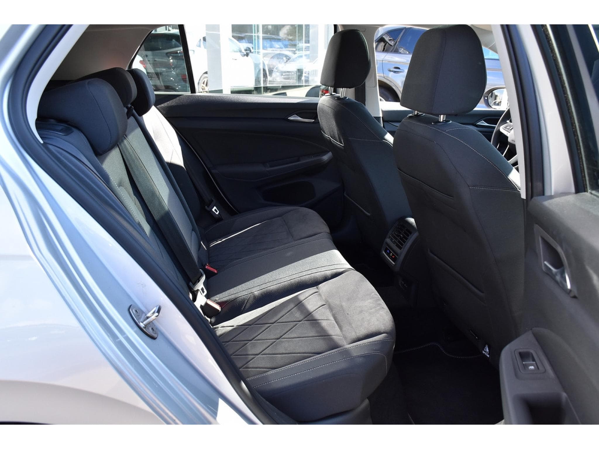 VW Golf 1.5 eTSI Style DSG PANO TRAVEL SIDE MEMO CAM 1° MAIN (2022) - Photo 8
