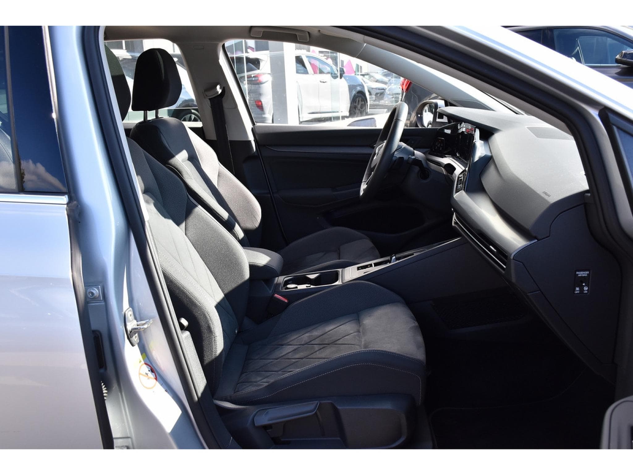 VW Golf 1.5 eTSI Style DSG PANO TRAVEL SIDE MEMO CAM 1° MAIN (2022) - Photo 7