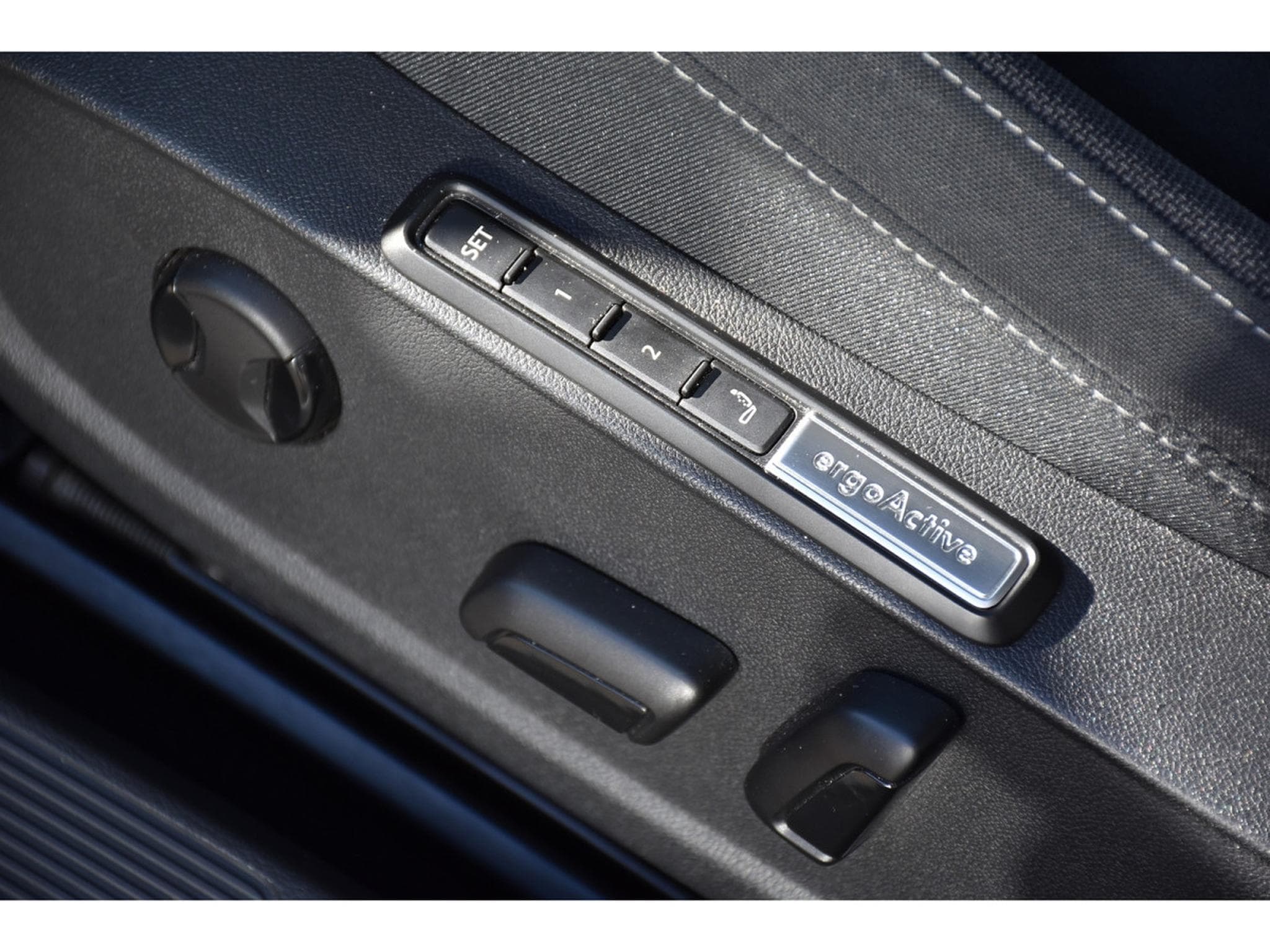 VW Golf 1.5 eTSI Style DSG PANO TRAVEL SIDE MEMO CAM 1° MAIN (2022) - Photo 22