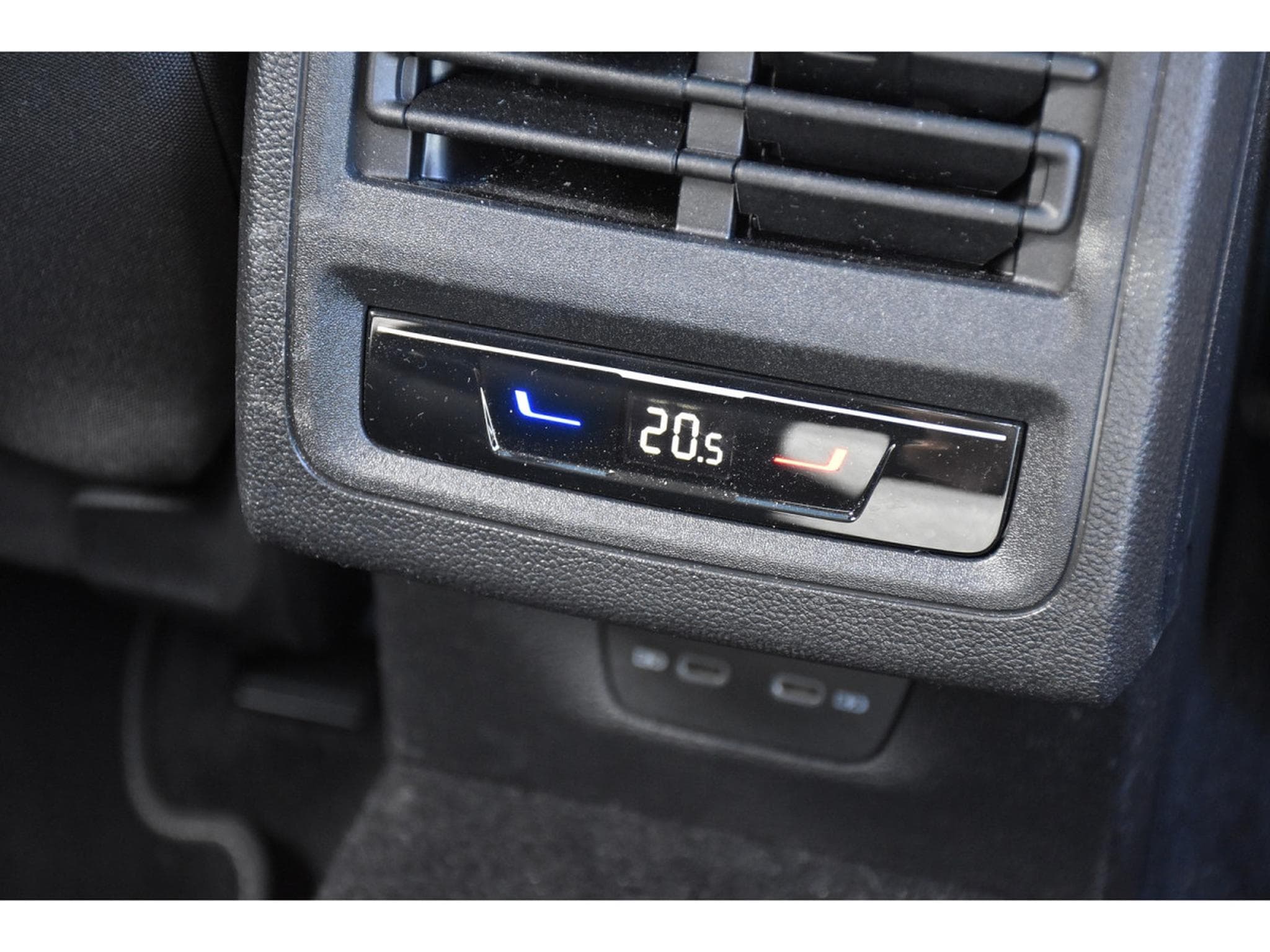 VW Golf 1.5 eTSI Style DSG PANO TRAVEL SIDE MEMO CAM 1° MAIN (2022) - Photo 24