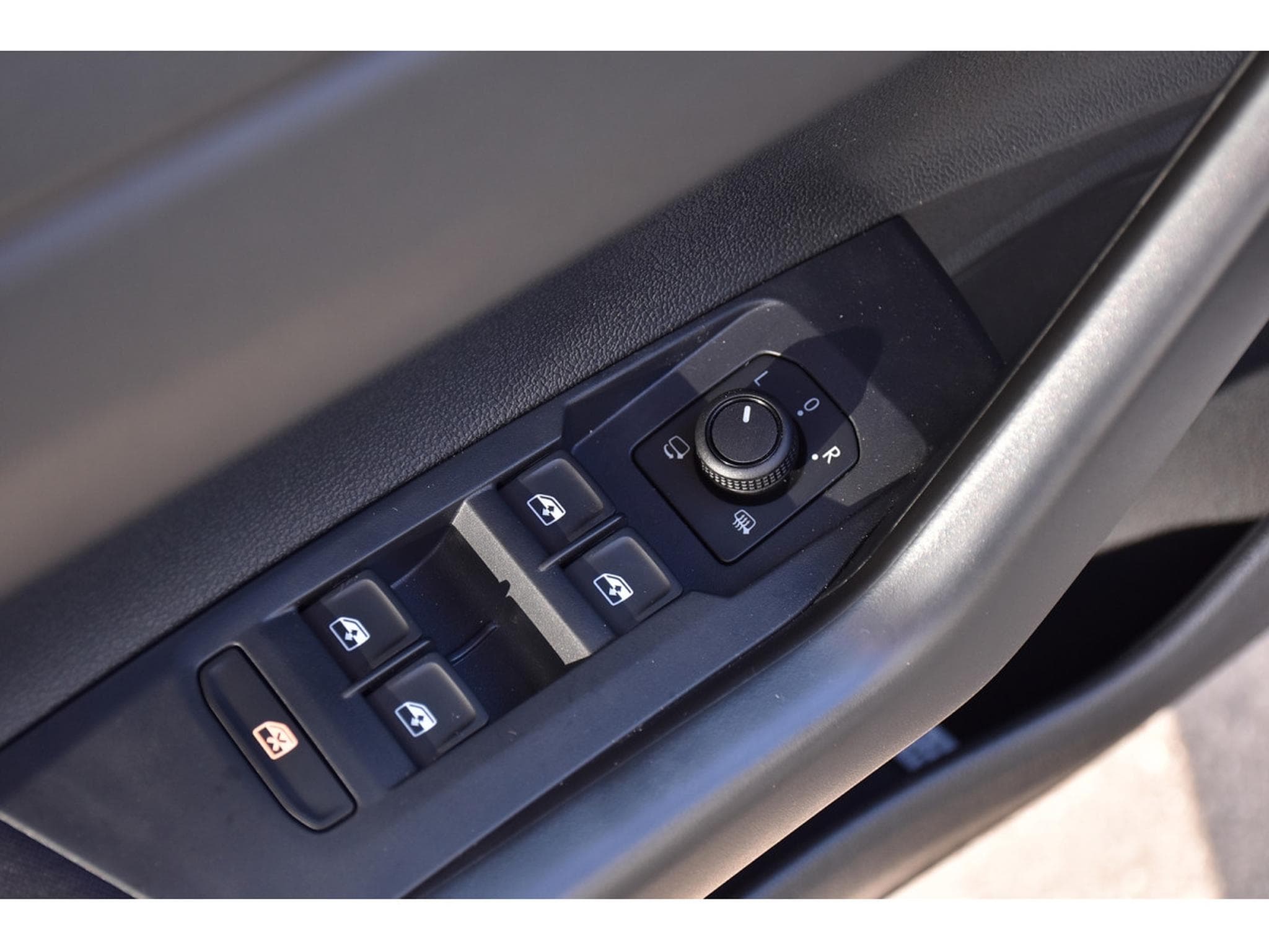 VW Taigo 1.0 TSi Life DSG APP-CONNECT LANE NEUF (2026) - Photo 19