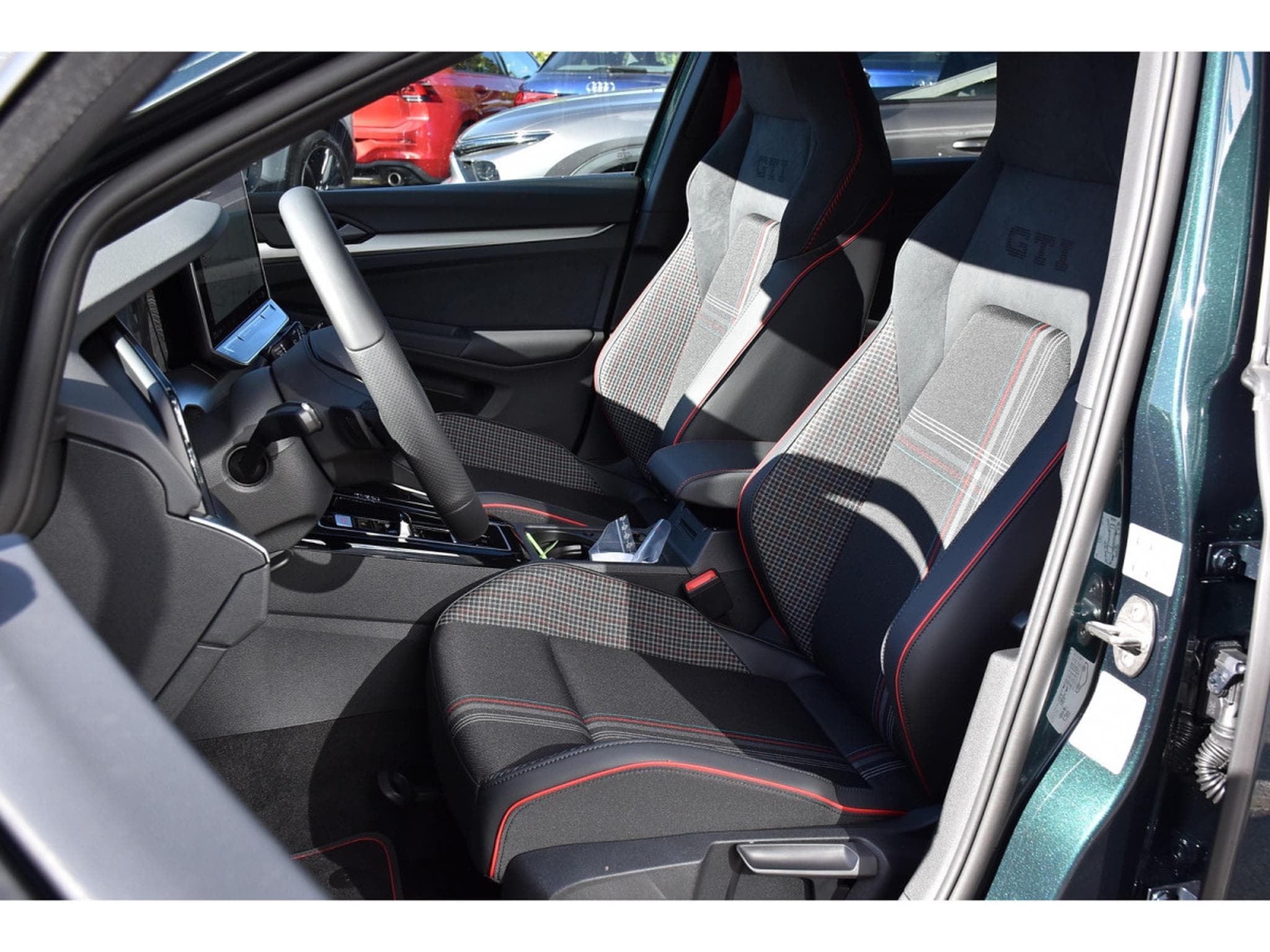 VW Golf GTI 2.0 TSI DSG Edition 50 TO TRAVEL PACK HIVER NEUVE (2026) - Photo 6
