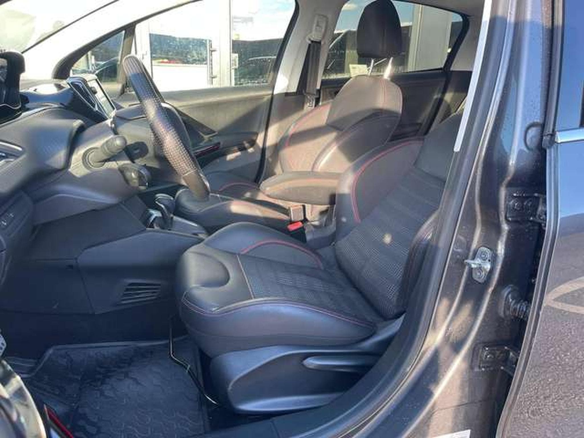 Peugeot 208 208 110 CH GT LINE-JUSQU'A 36 MOIS DE GARANTIE (2019) - Photo 14