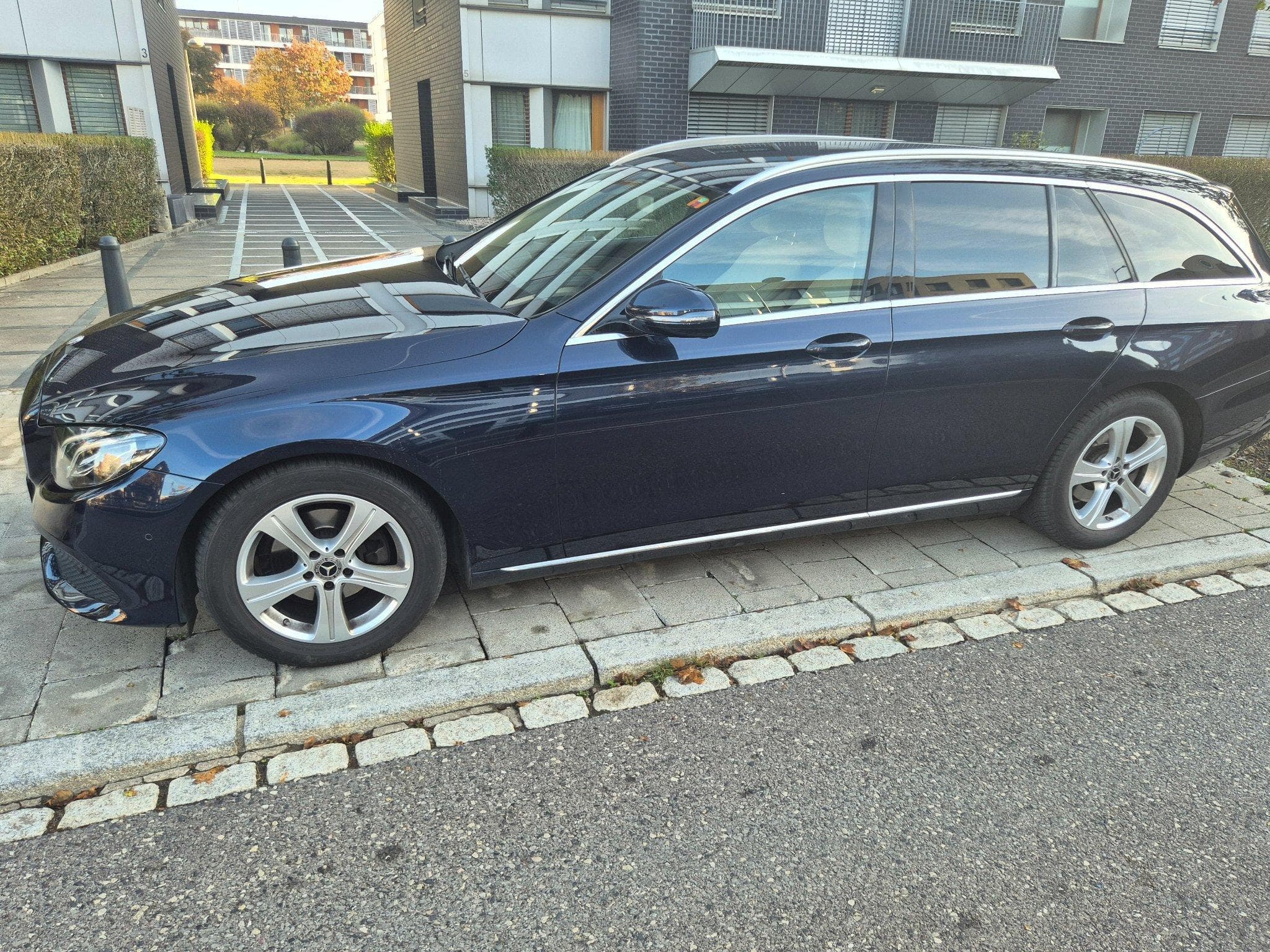 Mercedes E 220 Avangarde (2018) - Photo 2