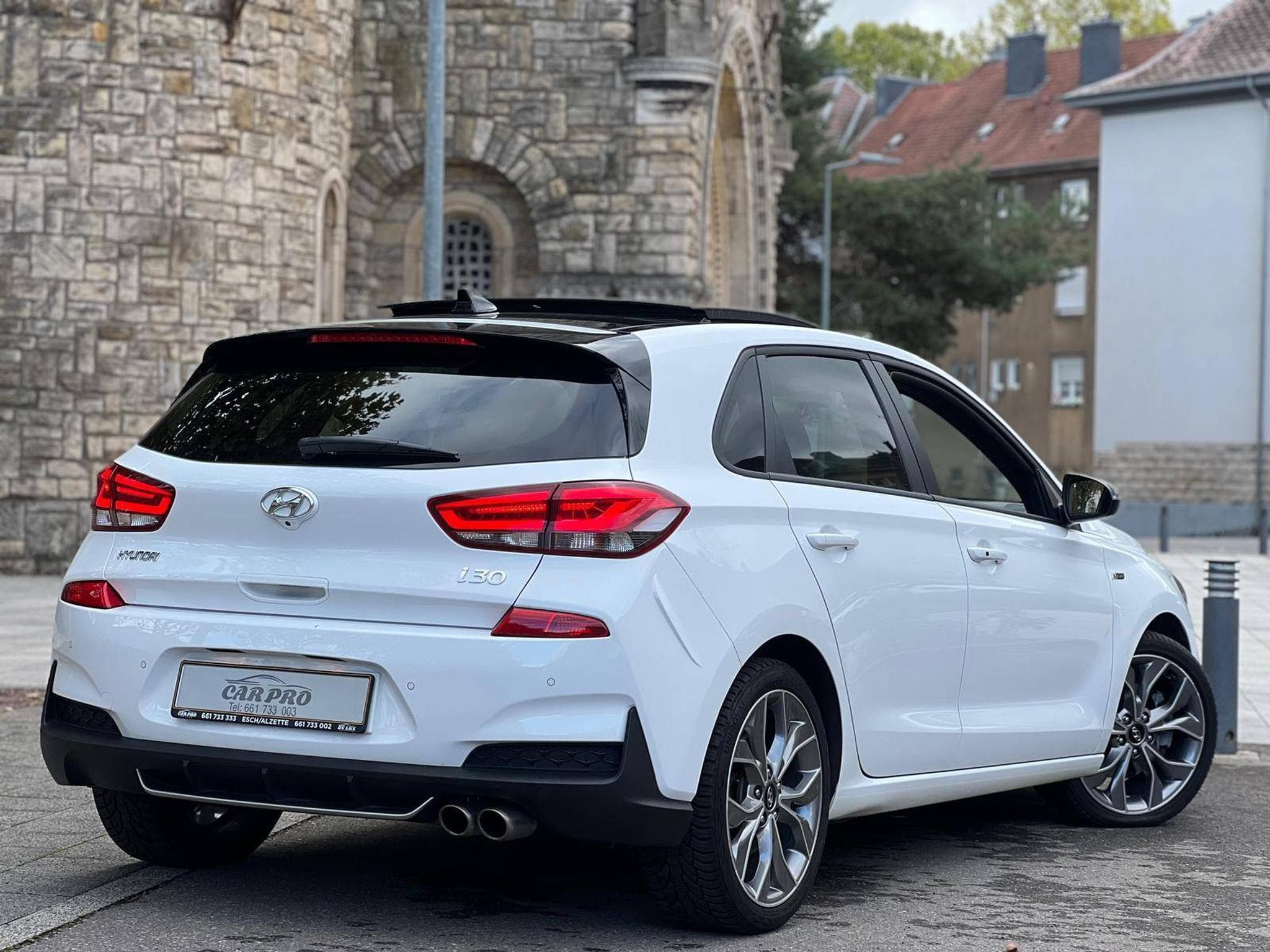 Hyundai i30 N Line / Automatique / Essence / Panoramique / (2019) - Foto 3