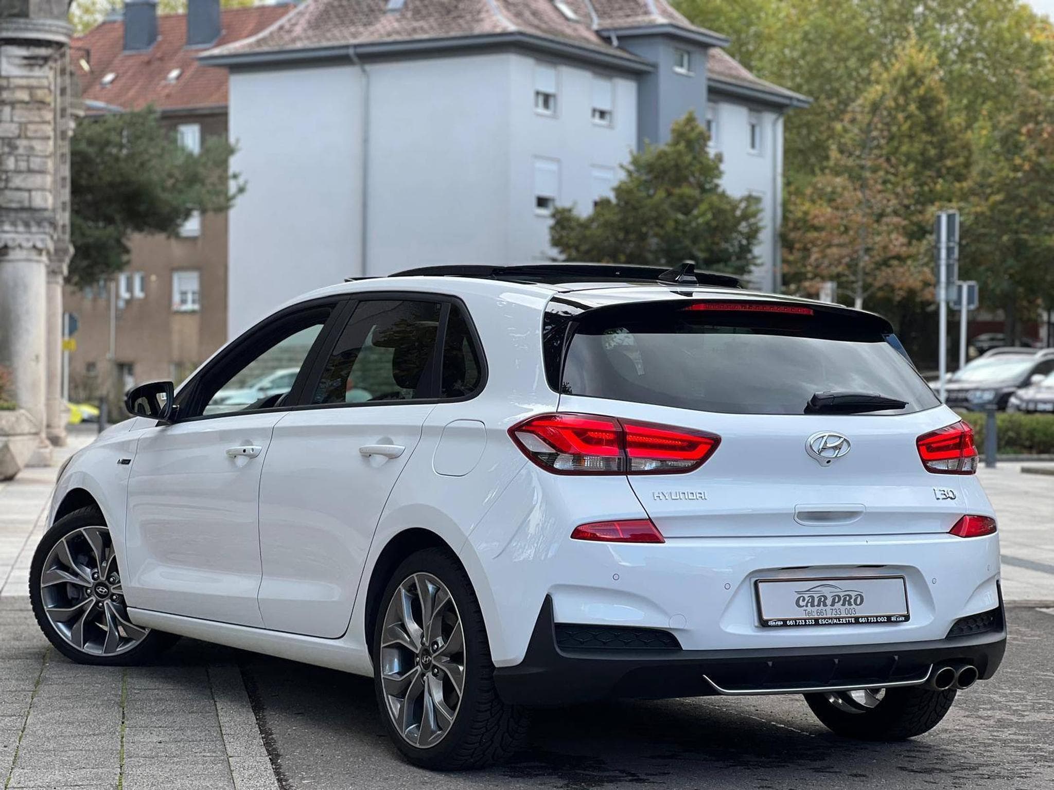Hyundai i30 N Line / Automatique / Essence / Panoramique / (2019) - Foto 4