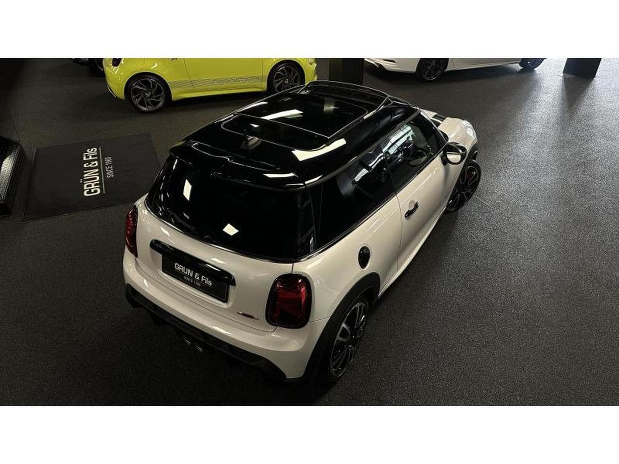 MINI Cooper John Cooper Works (2024) - Foto 5