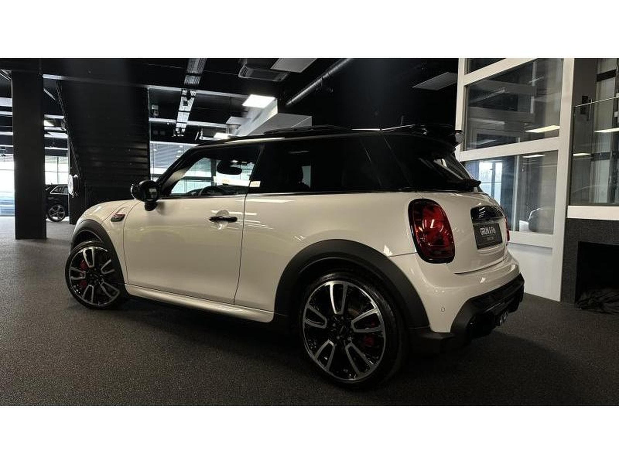 MINI Cooper John Cooper Works (2024) - Foto 7