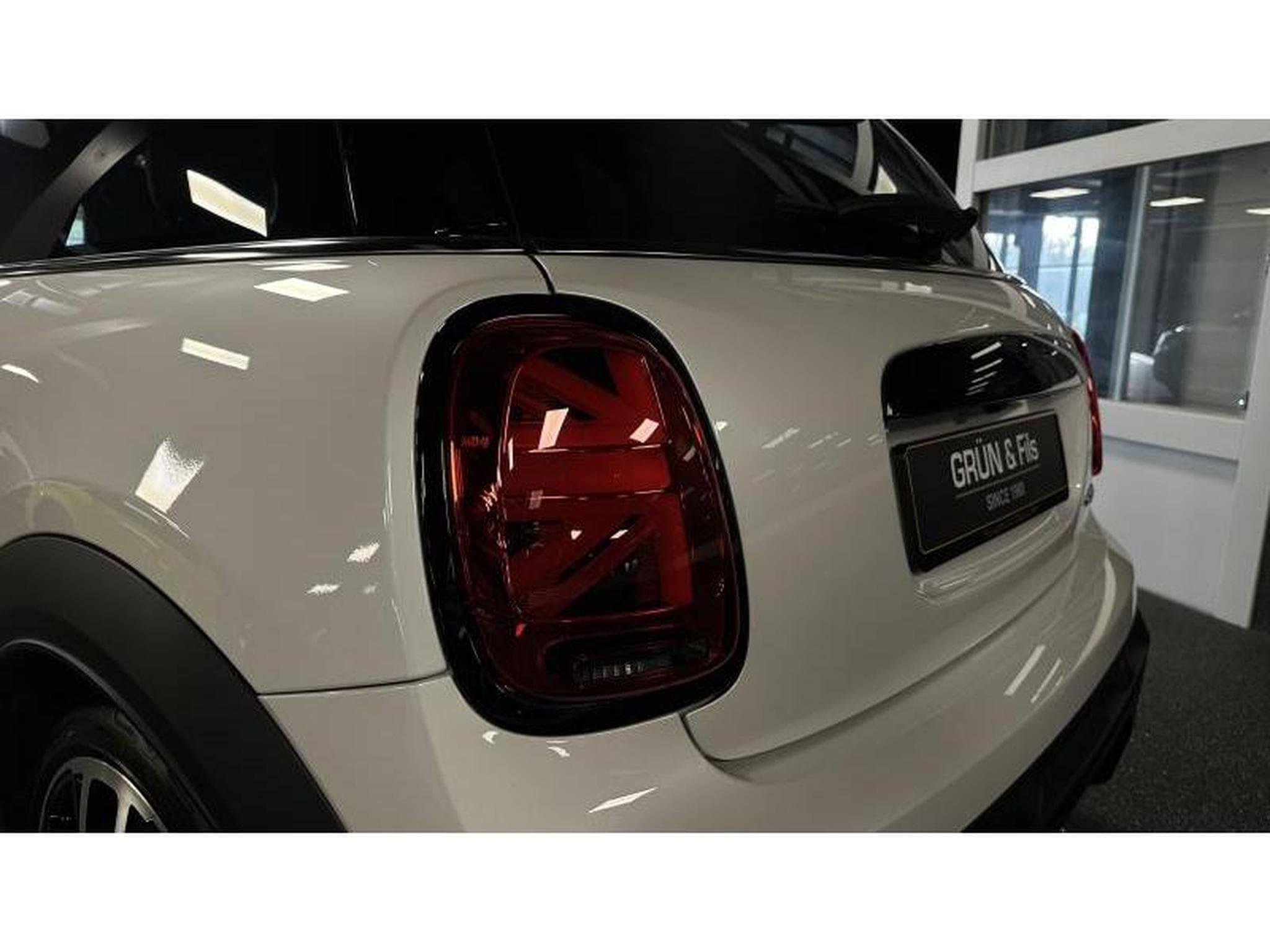 MINI Cooper John Cooper Works (2024) - Foto 8