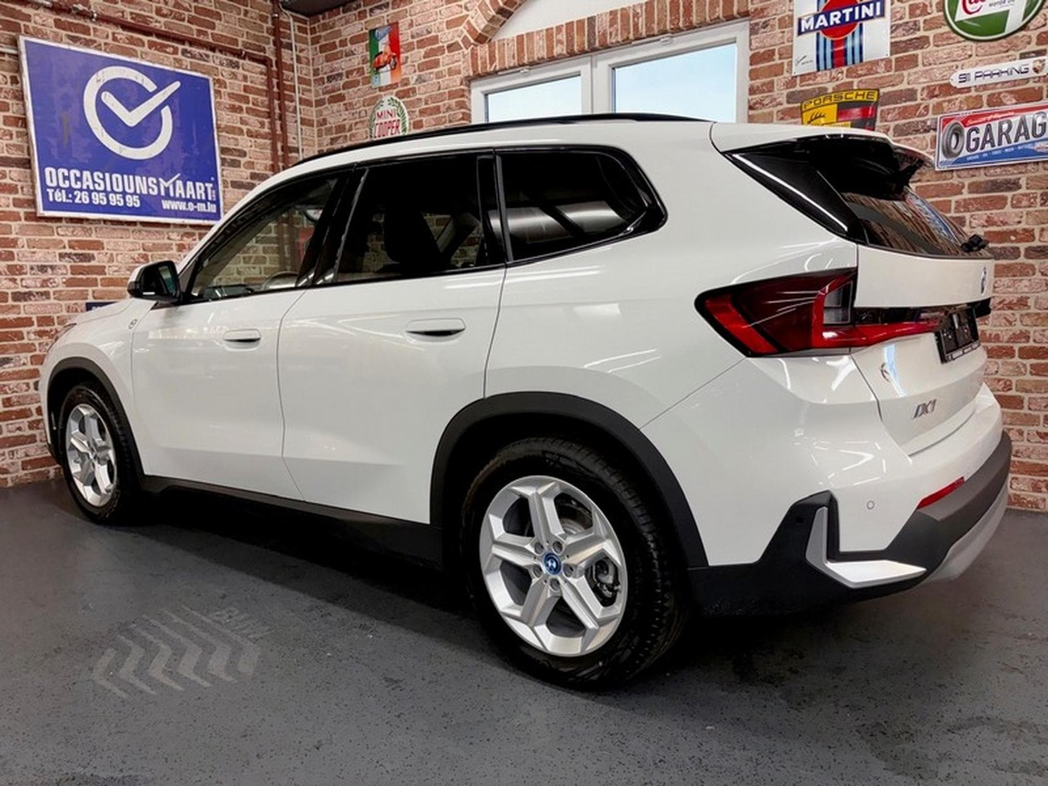 BMW iX1 iX1 306cv xDrive30 Navig/LED/ACC/ALU18/ (2026) - Photo 2