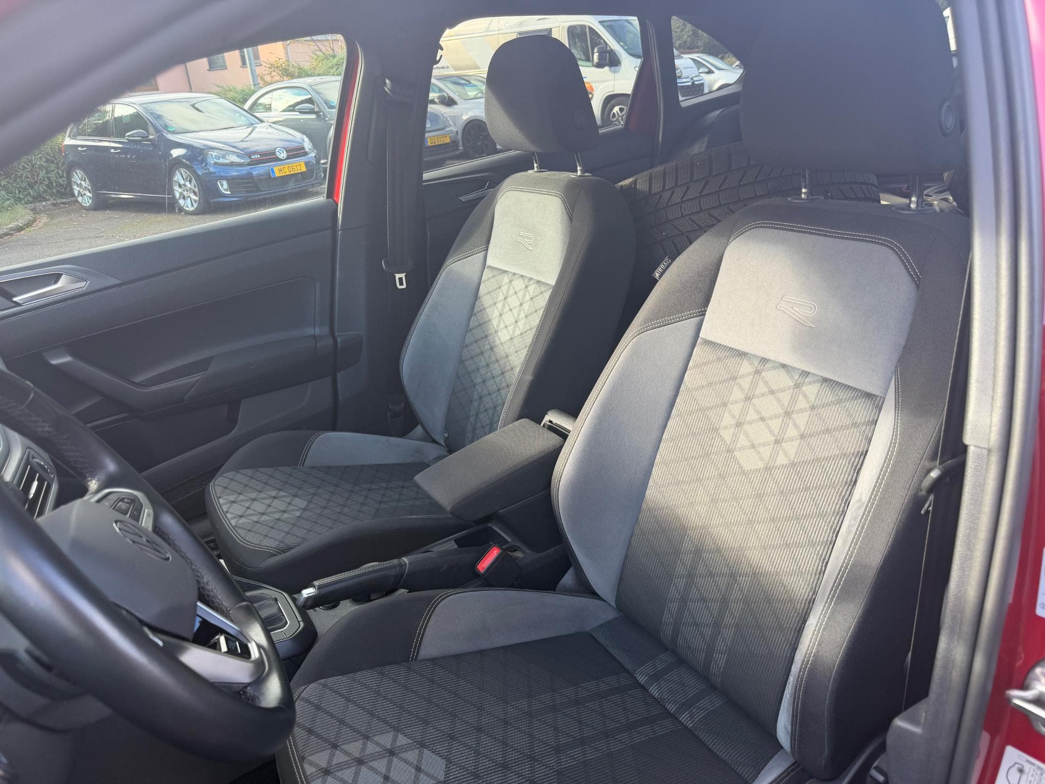 VW Taigo R-Line 1.5 TSI 110 kW DSG7 (2023) - Photo 3