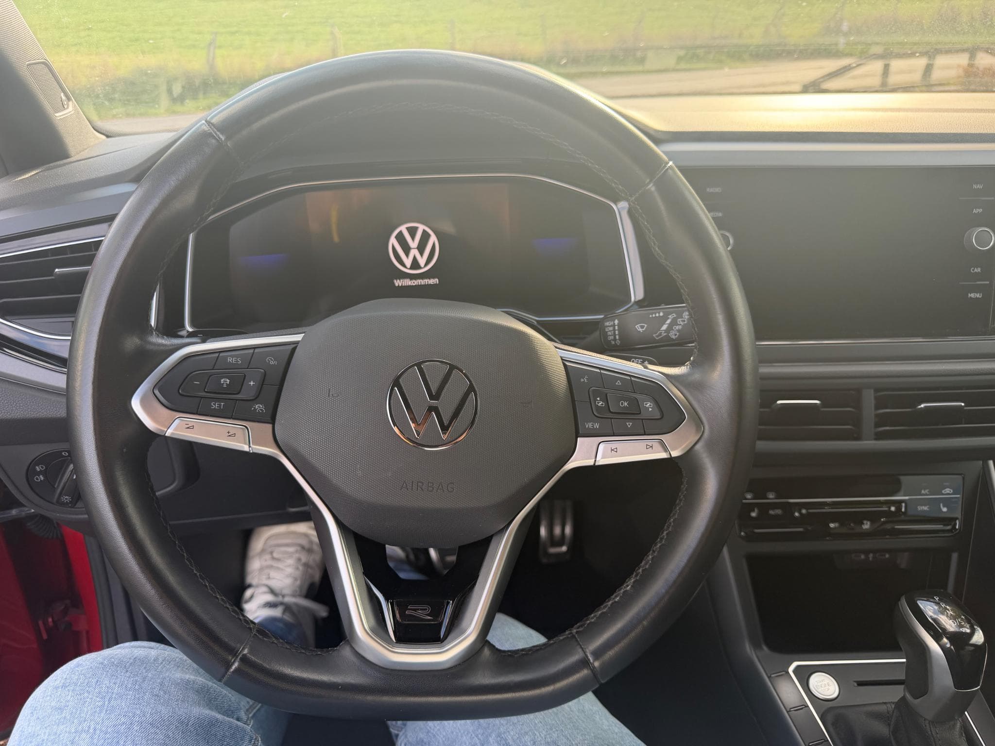 VW Taigo R-Line 1.5 TSI 110 kW DSG7 (2023) - Photo 5