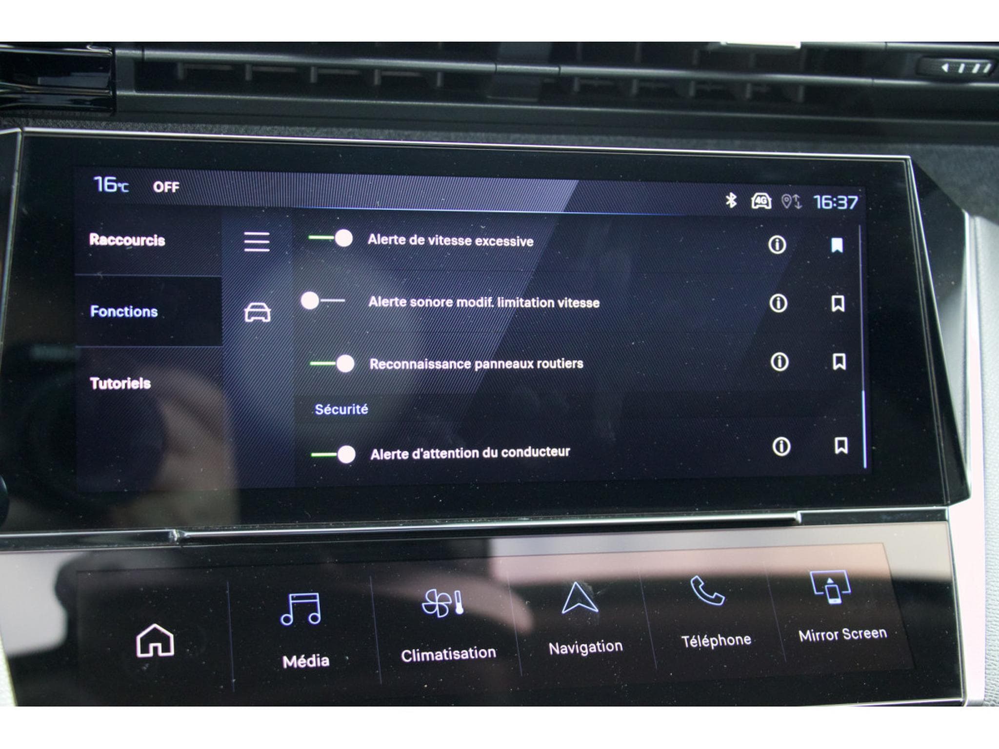 Peugeot 308 1.5 BlueHDi 130 EAT8 Allure ACC 360° Navi LED PDC (2024) - Foto 15