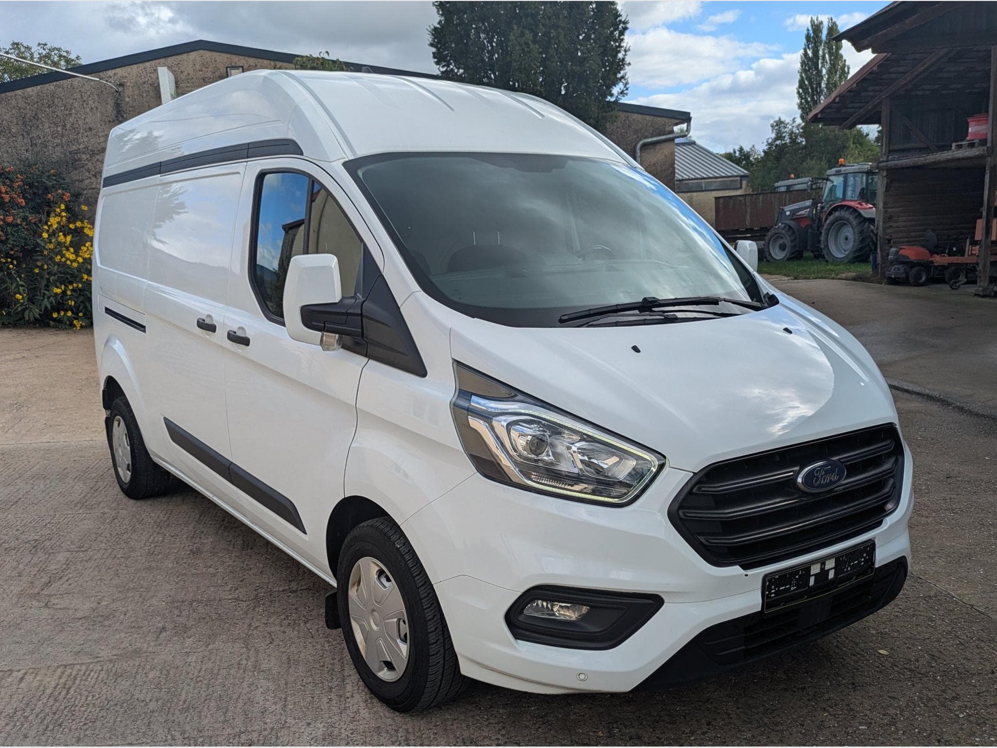 Ford Transit Custom 300L Fourgon L2H2 (2022) - Photo 2