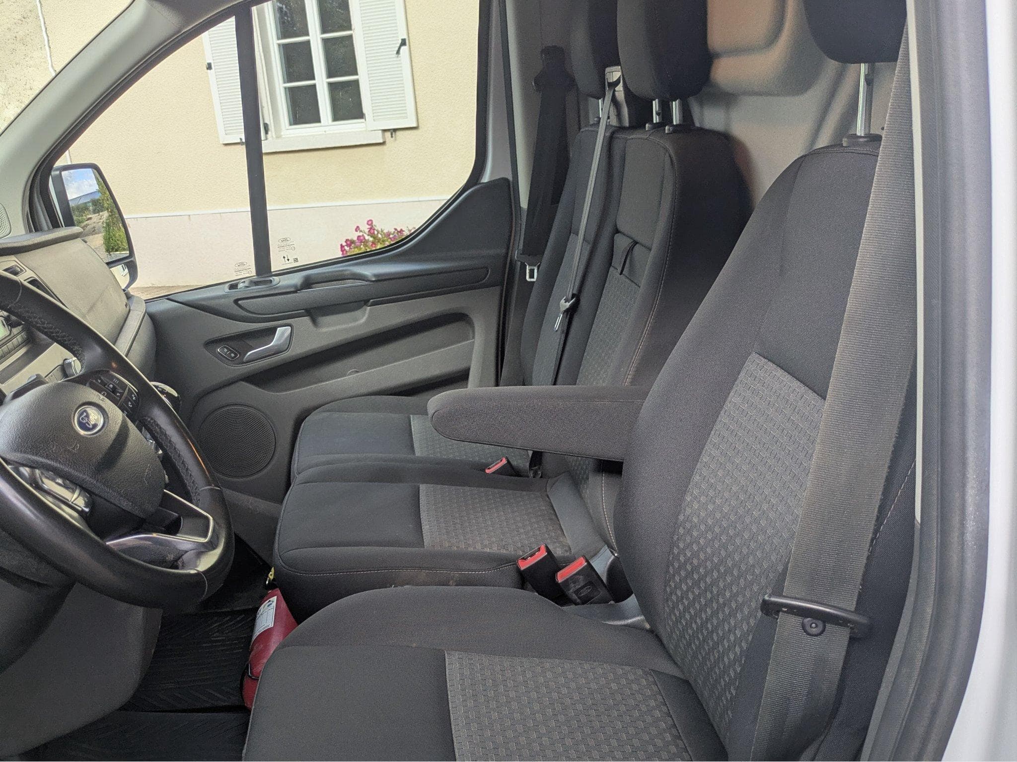 Ford Transit Custom 300L Fourgon L2H2 (2022) - Photo 6