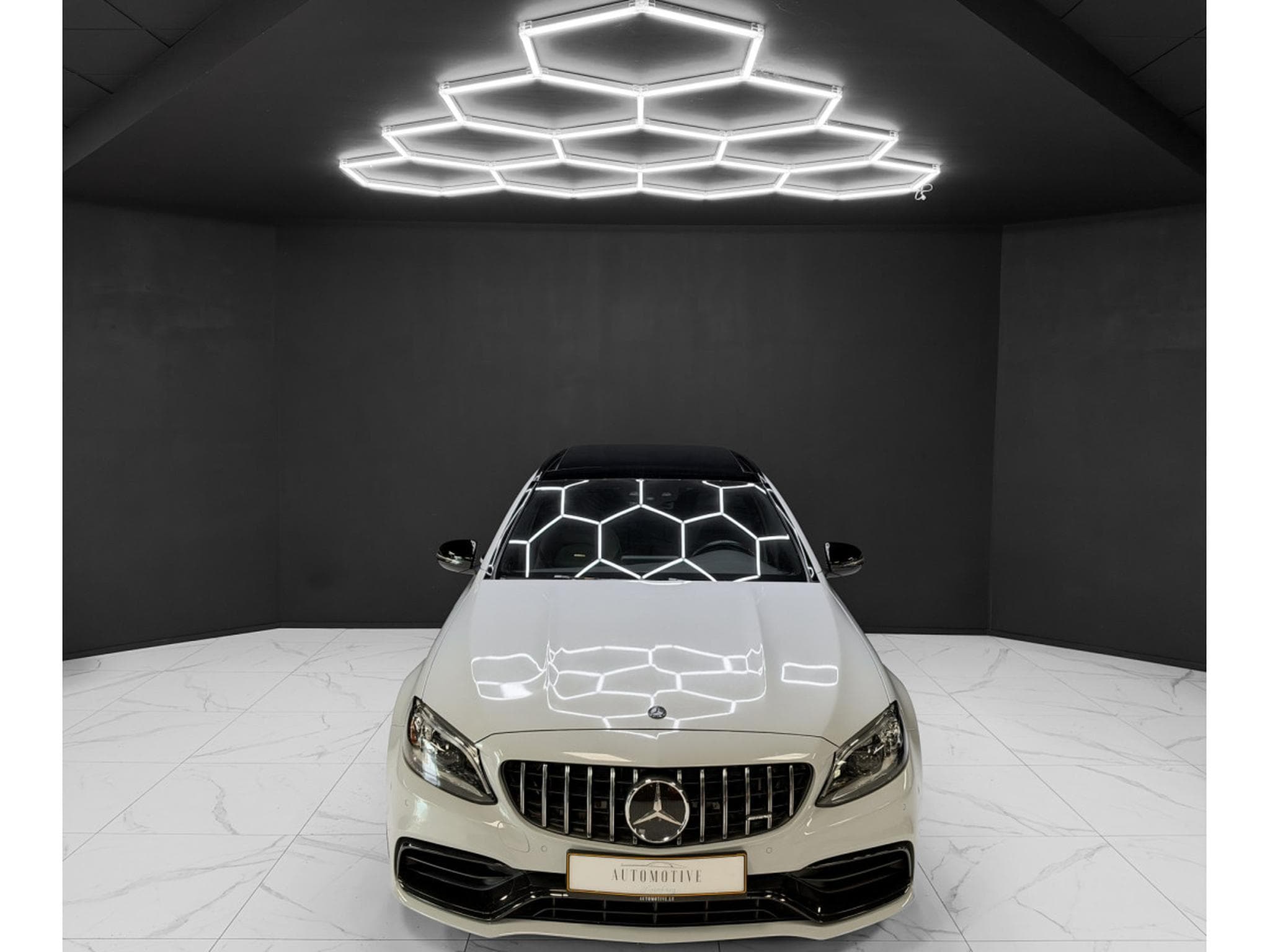 Mercedes C 63 AMG T 4.0 V8 / PANORAMIC / MEMO / LED (2019) - Foto 8