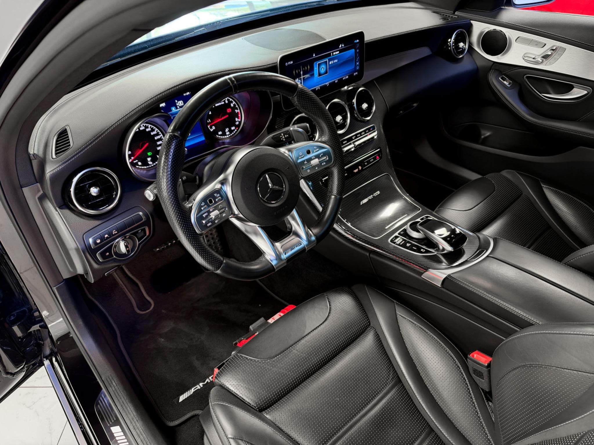 Mercedes C 63 AMG T 4.0 V8 / PANORAMIC / MEMO / LED (2019) - Foto 9