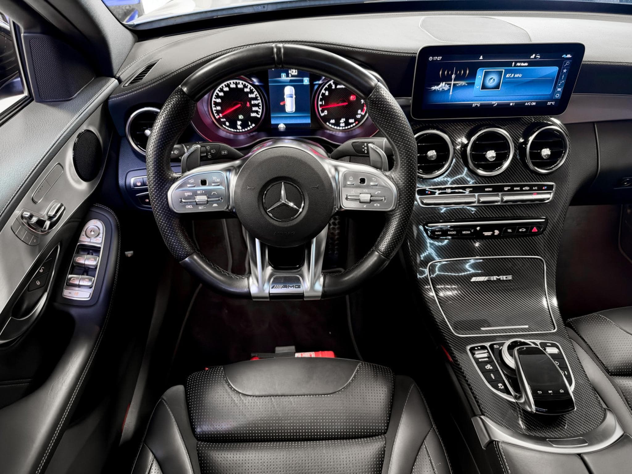 Mercedes C 63 AMG T 4.0 V8 / PANORAMIC / MEMO / LED (2019) - Foto 13