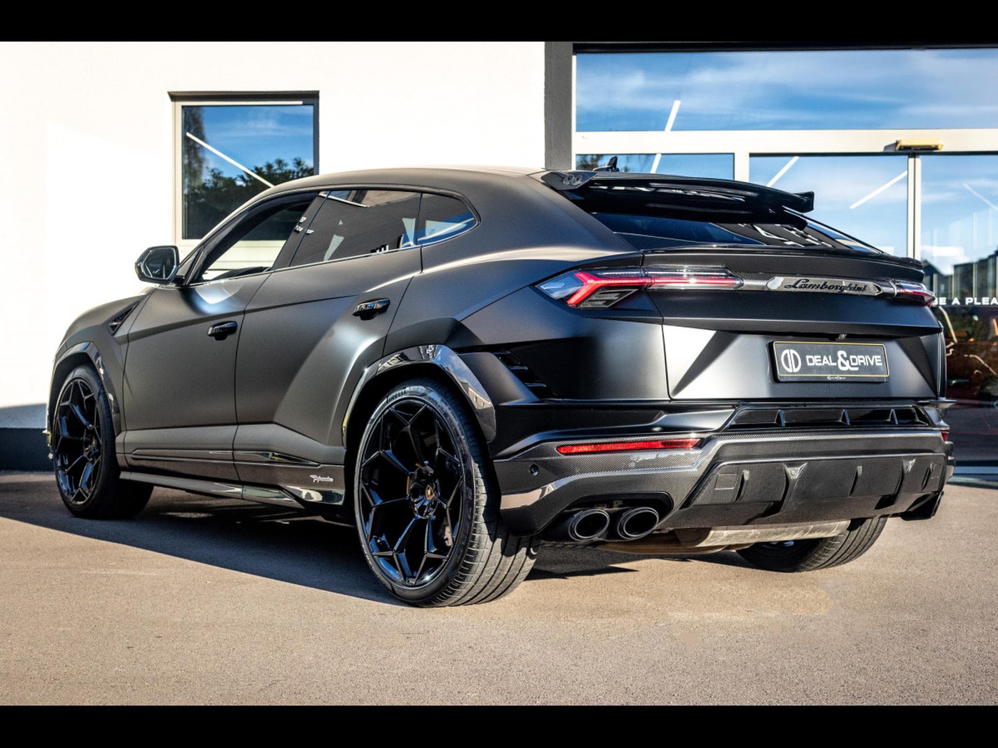 Lamborghini Urus PERFORMANTE 4.0 V8 666 CH - SATIN PPF - AKRAPOVIC (2024) - Foto 3