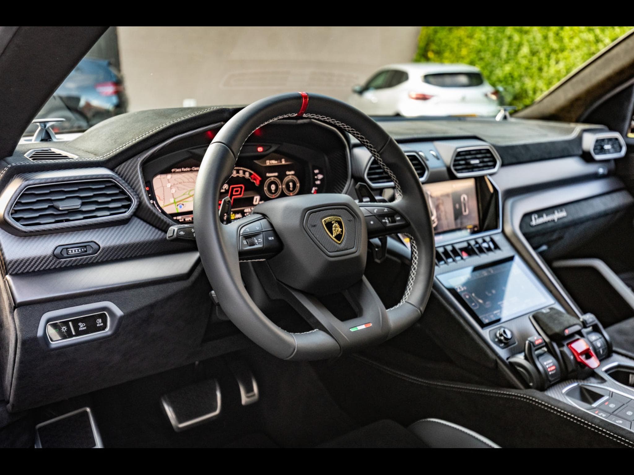 Lamborghini Urus PERFORMANTE 4.0 V8 666 CH - SATIN PPF - AKRAPOVIC (2024) - Foto 9
