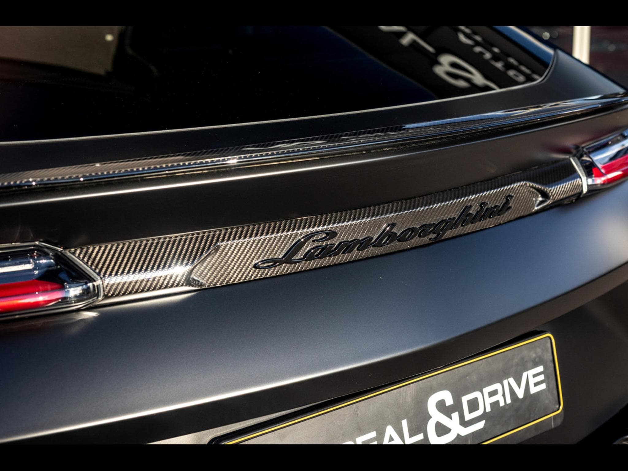Lamborghini Urus PERFORMANTE 4.0 V8 666 CH - SATIN PPF - AKRAPOVIC (2024) - Foto 24