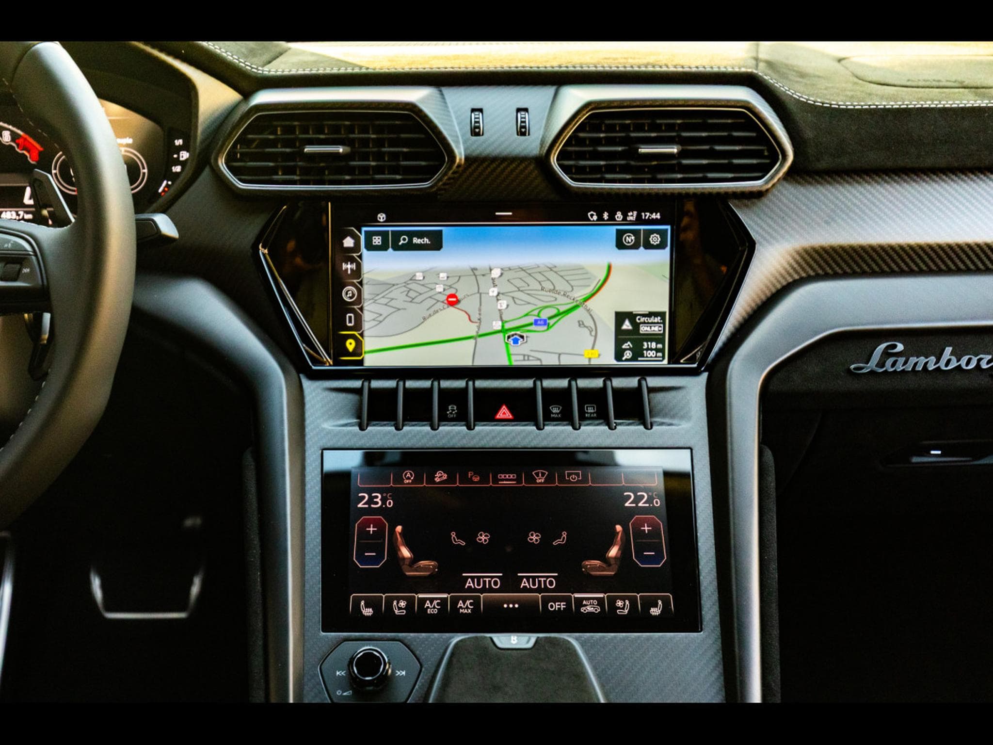 Lamborghini Urus PERFORMANTE 4.0 V8 666 CH - SATIN PPF - AKRAPOVIC (2024) - Foto 21