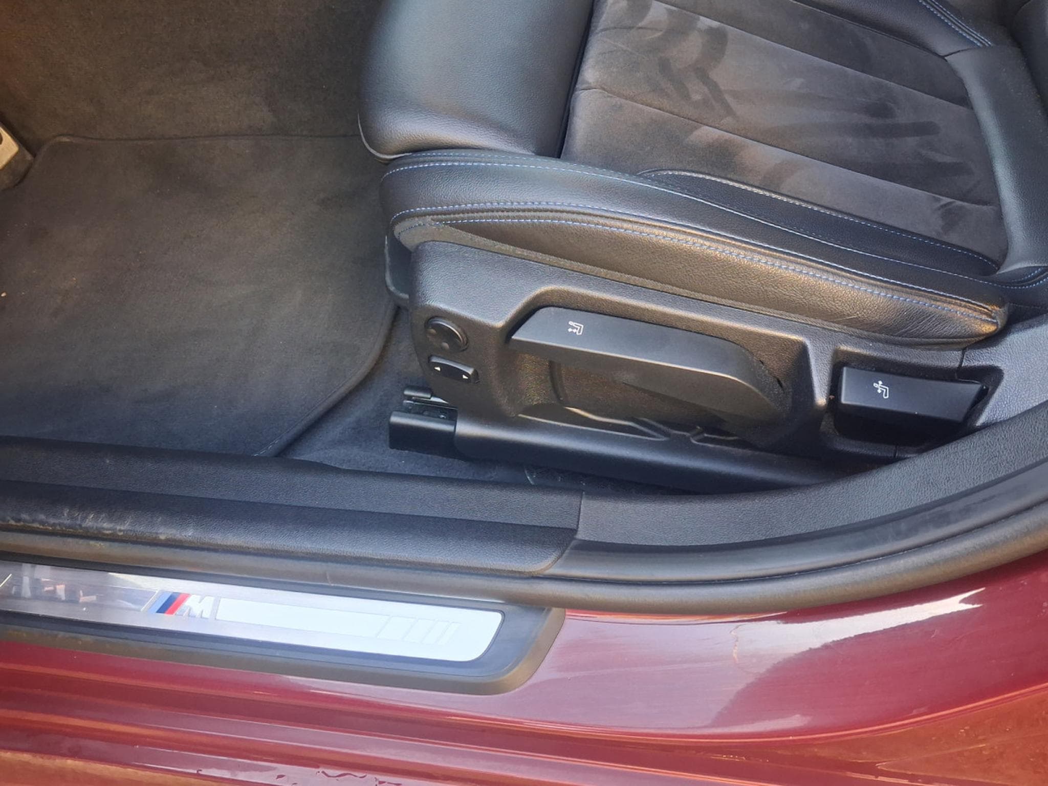 BMW 320 xDRIVE 20 M SPORT (2022) - Foto 6