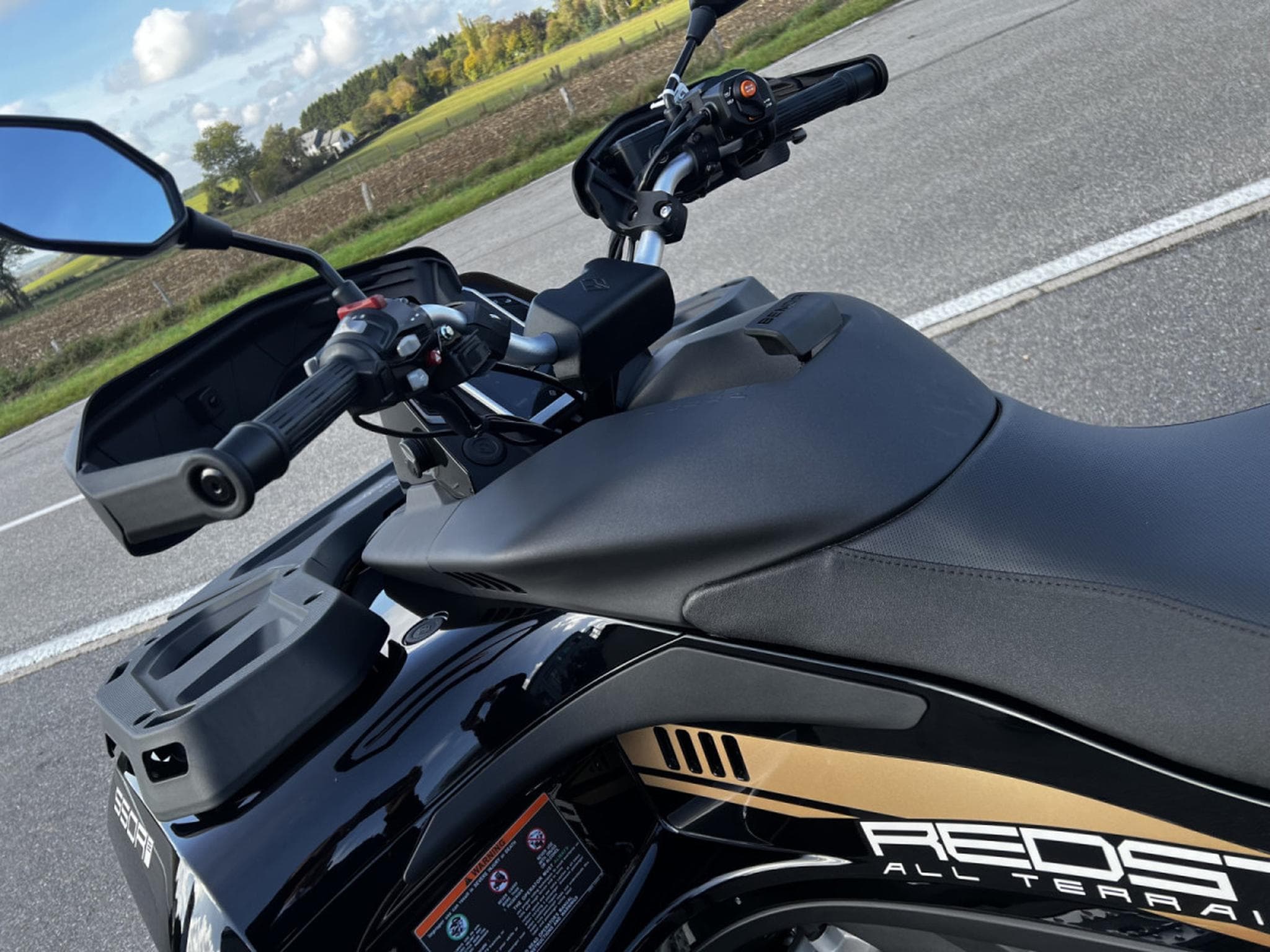 Benda Redstone 550 L EPS ABS (2026) - Photo 7