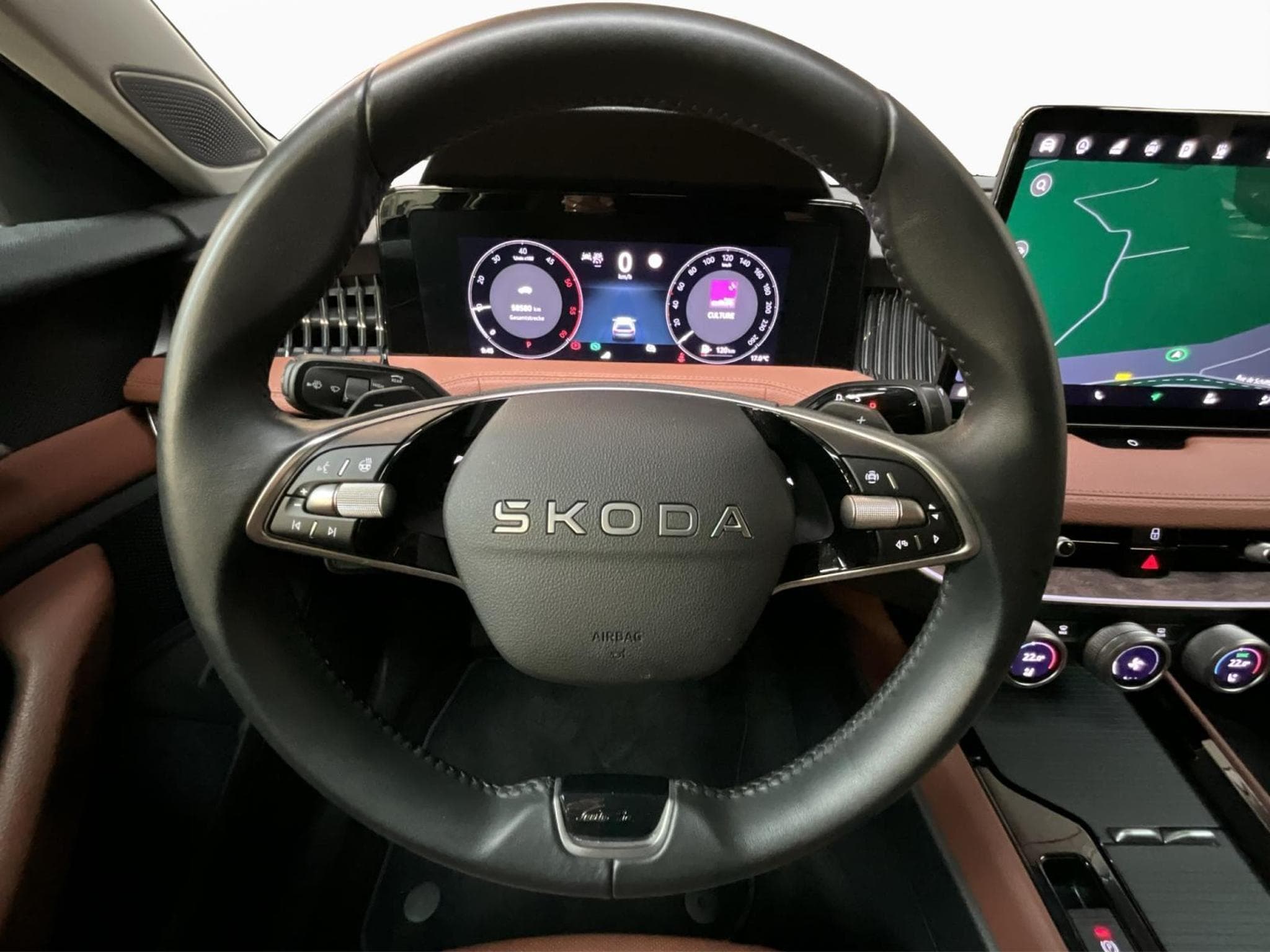 Skoda Superb L&K+DSG+4x4+Pano+AHK+Stand-H. (2025) - Photo 10