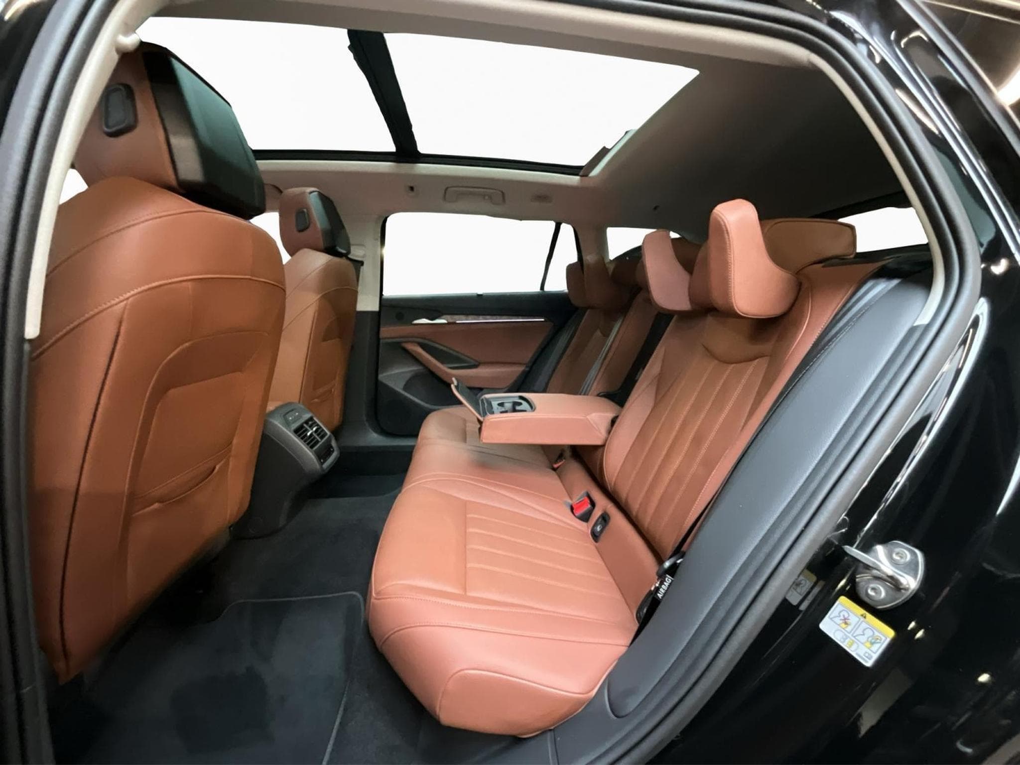 Skoda Superb L&K+DSG+4x4+Pano+AHK+Stand-H. (2025) - Photo 16