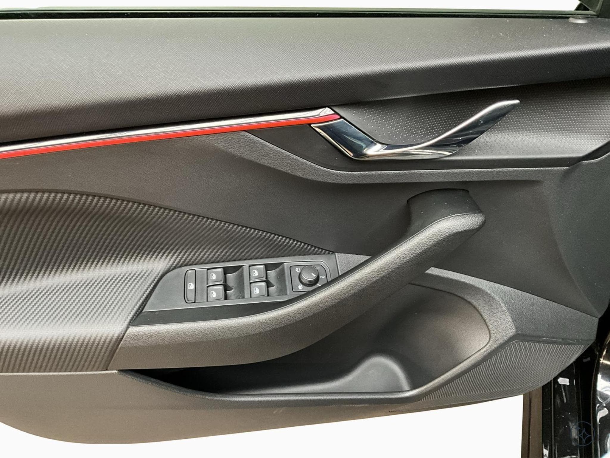 Skoda Kamiq Monte-Carlo+DSG+P.Drive+Led+Navi+DAB+Pano (2025) - Photo 14