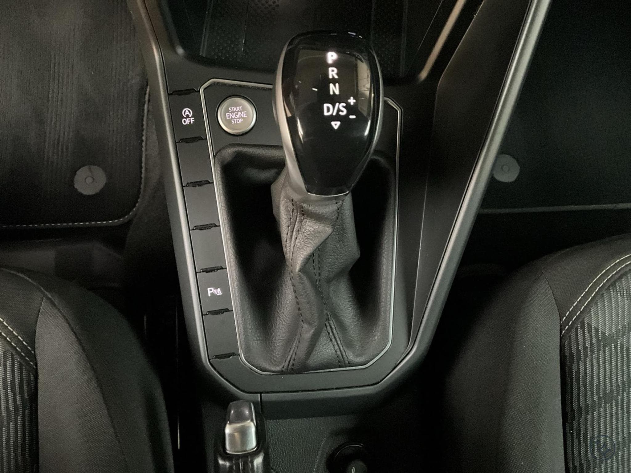 VW Taigo R-Line+DSG+P.Technik+Matrix-LED+IQ-Drive (2022) - Foto 12