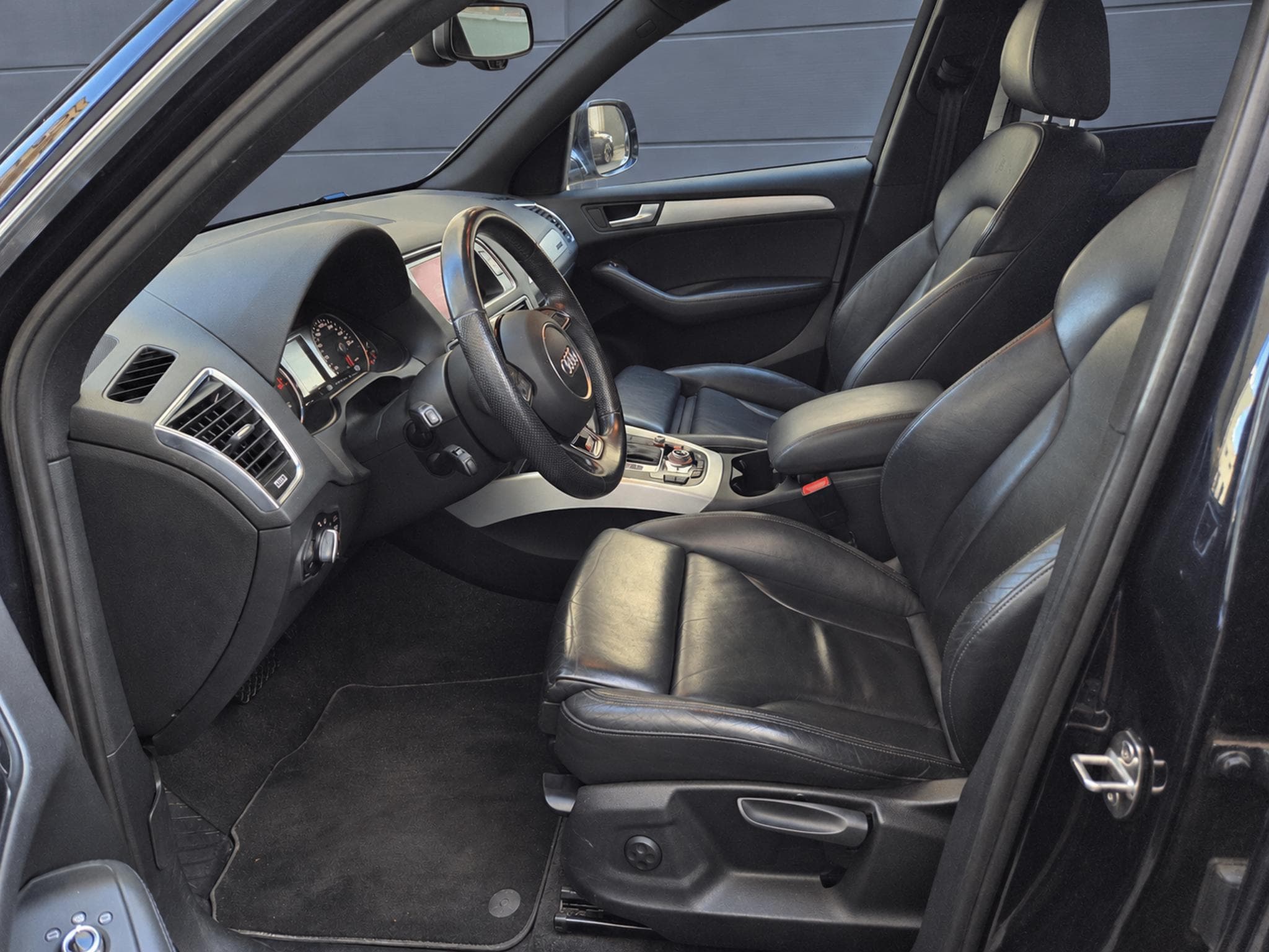 Audi Q5 S Line 2.0 TDI quattro  S tronic (2015) - Photo 6
