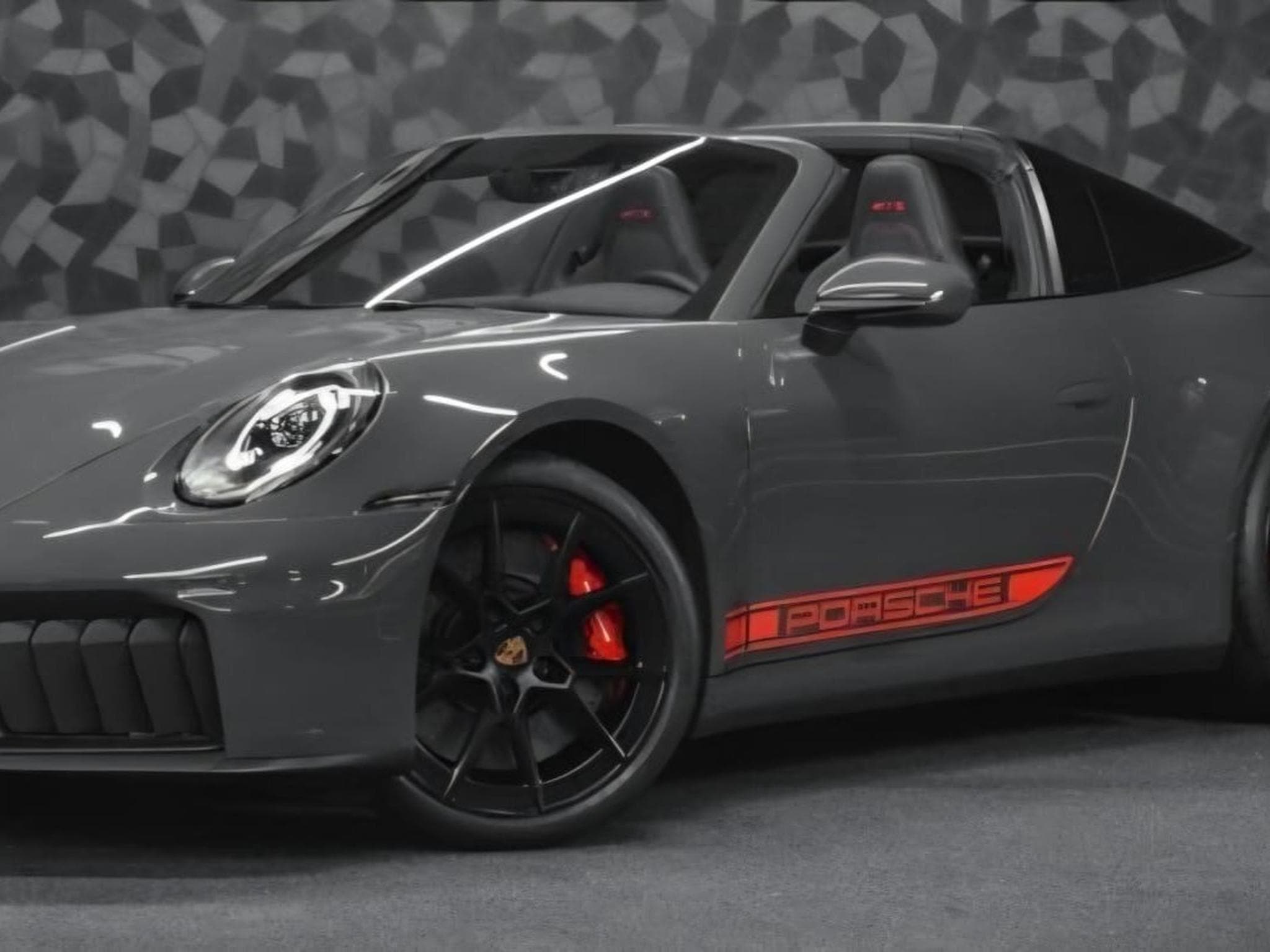 Porsche 911 Targa 4 GTS 992.2 (2001) - Photo 2