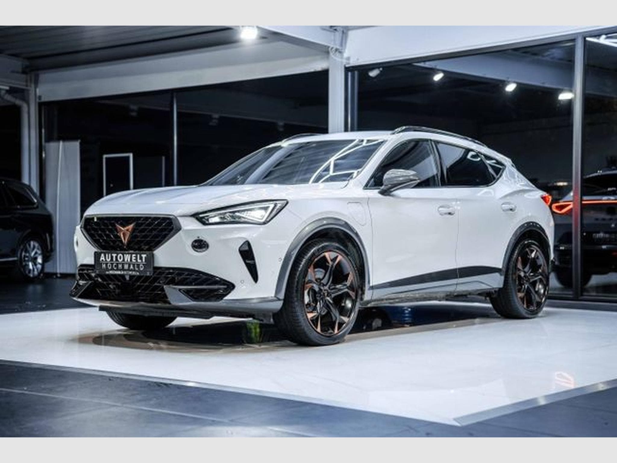 Cupra Formentor Formentor 1.4 TSI e-Hybrid LED NAVI RFK 19Z ACC (2024) - Foto 4