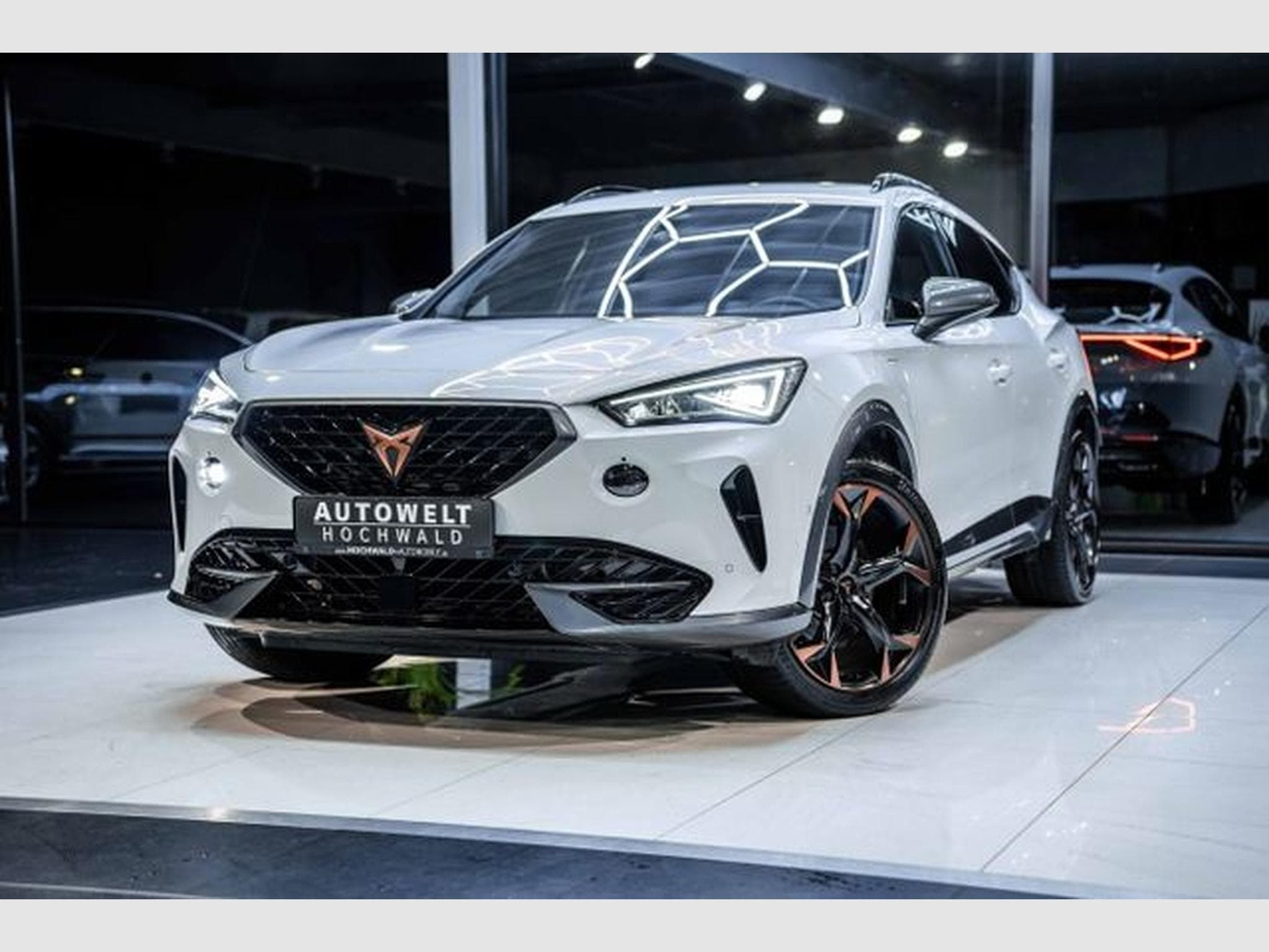 Cupra Formentor Formentor 1.4 TSI e-Hybrid LED NAVI RFK 19Z ACC (2024) - Foto 2